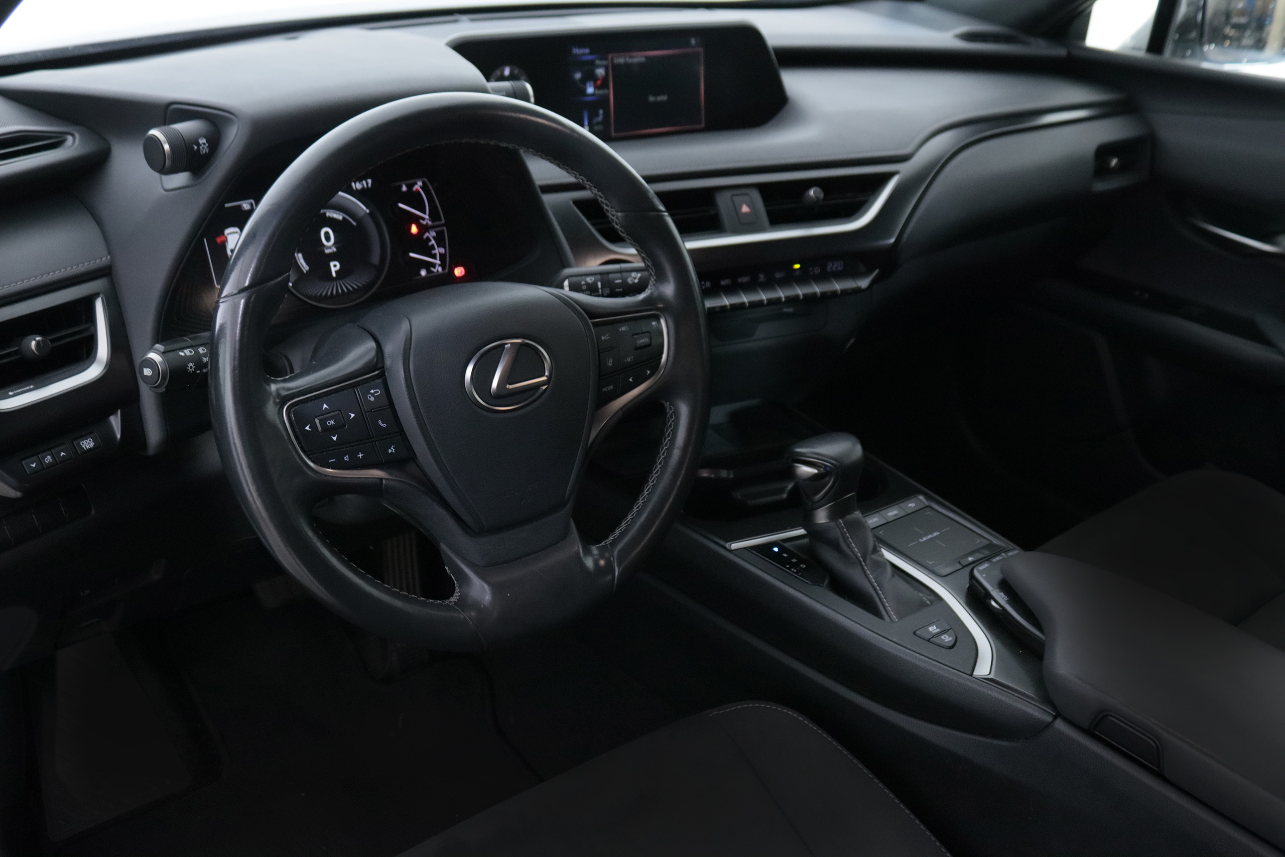 Lexus UX 250h 2.0 HEV BUISNESS AUTO 152CV 5P # PARKTRONIC foto 14