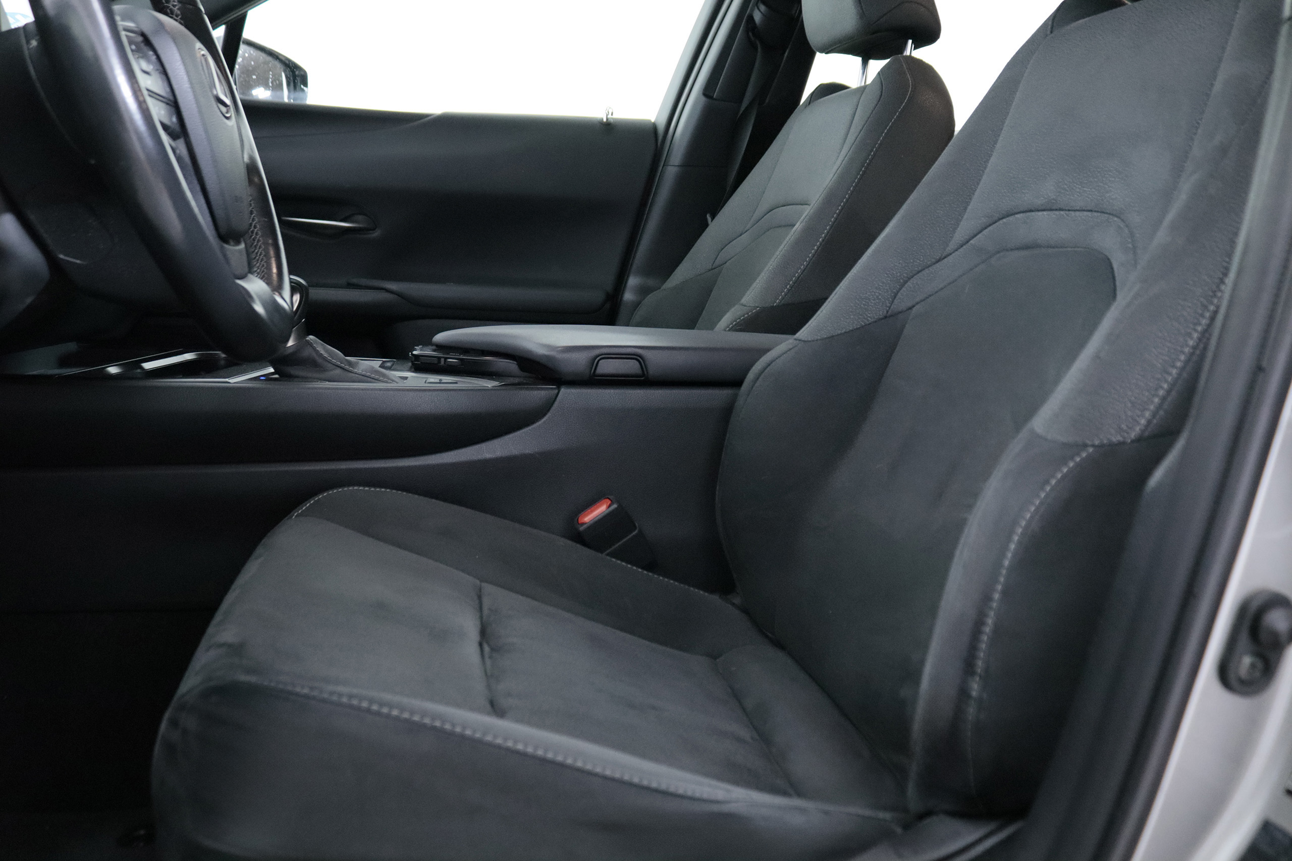 Lexus UX 250h 2.0 HEV BUISNESS AUTO 152CV 5P # PARKTRONIC foto 24