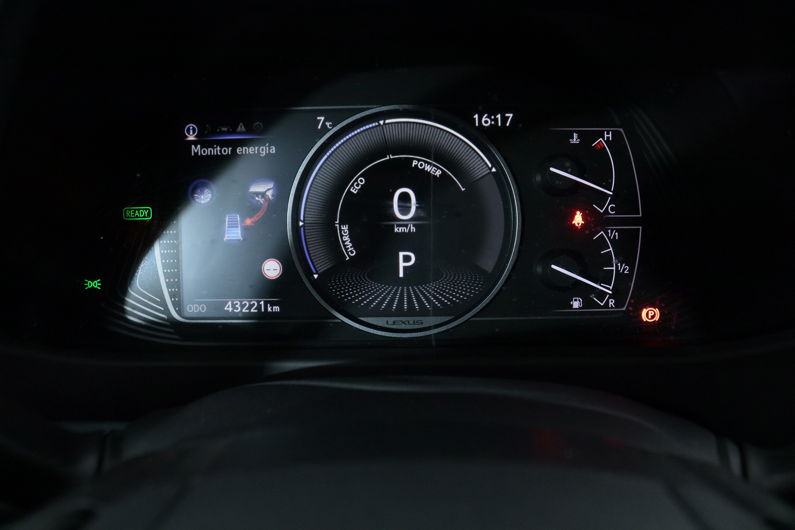 Lexus UX 250h 2.0 HEV BUISNESS AUTO 152CV 5P # PARKTRONIC foto 22