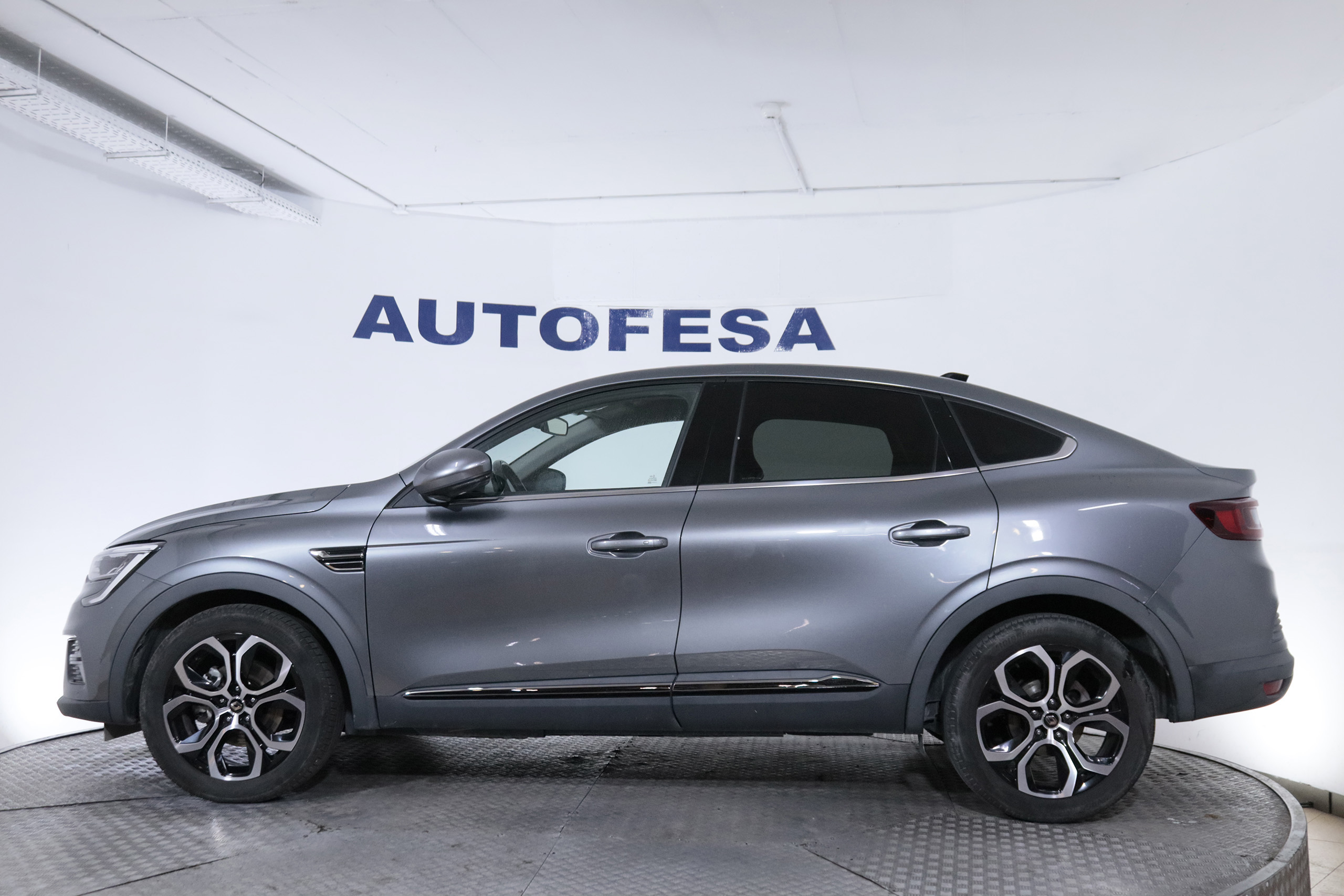 Renault ARKANA 1.6 E TECH ZEN AUTO 145CV 5P # NAVY, PARKTRONIC foto 9