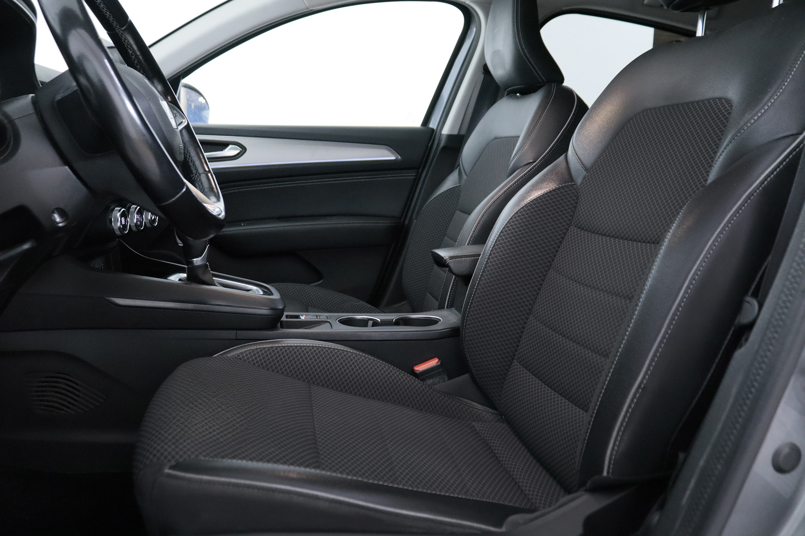 Renault ARKANA 1.6 E TECH ZEN AUTO 145CV 5P # NAVY, PARKTRONIC foto 21