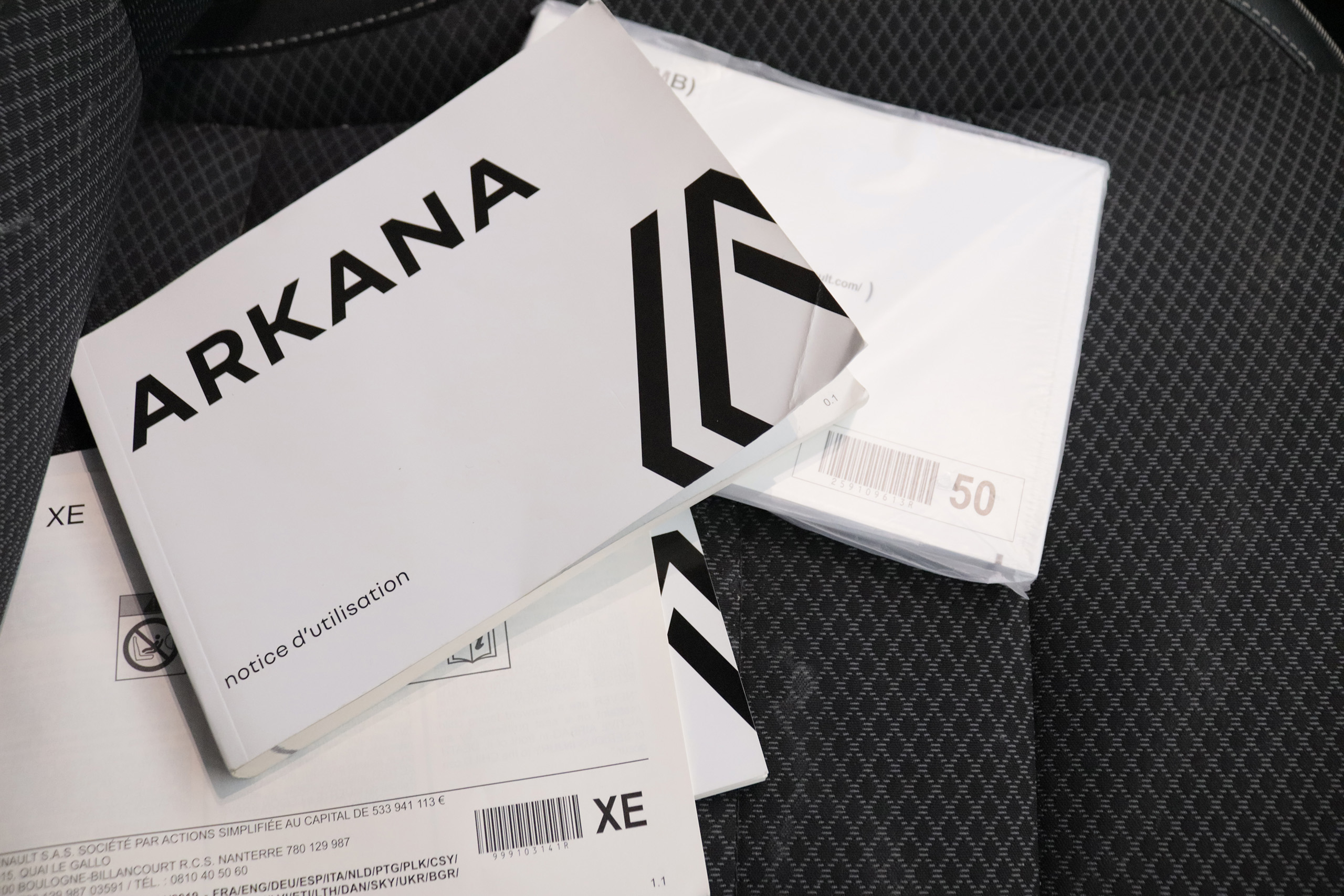 Renault ARKANA 1.6 E TECH ZEN AUTO 145CV 5P # NAVY, PARKTRONIC foto 24