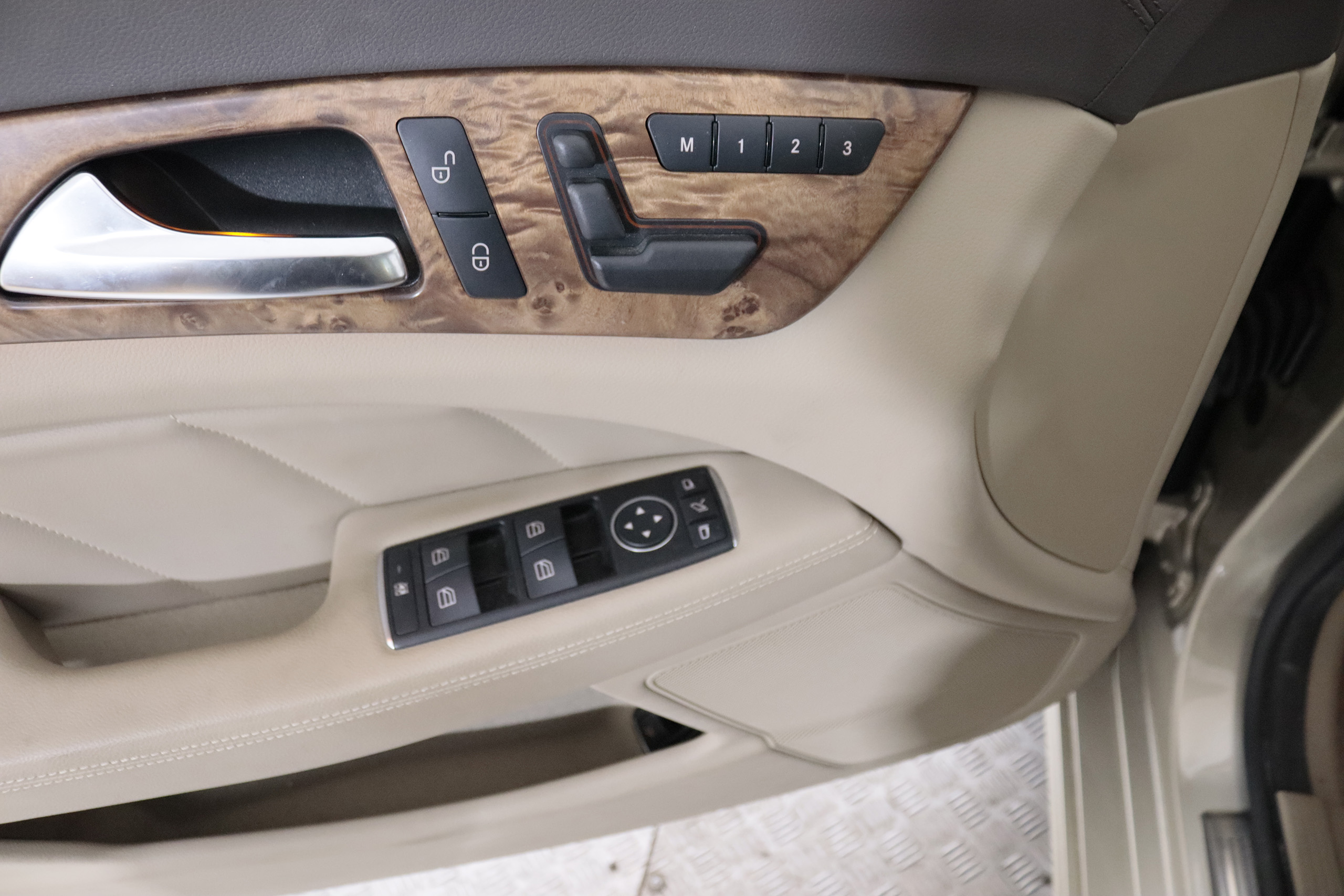 Mercedes-benz Cls 350 CLASE C CLS350 CDI AUTO 258CV 4P # CUERO, TECHO ELEC, NAVY foto 26