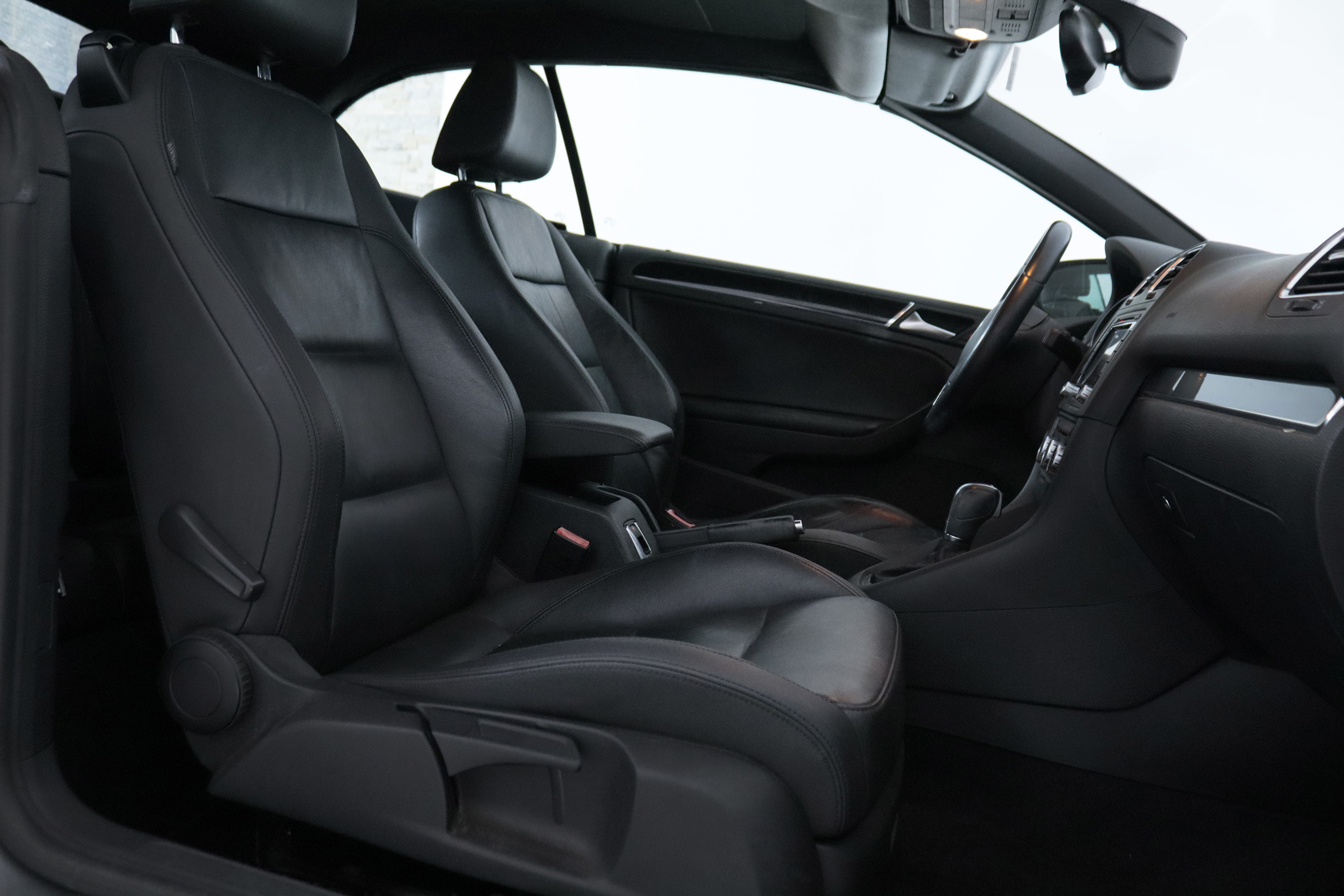 Volkswagen Golf CABRIO 2.0 TDI DSG AUTO 140CV 2P # CUERO, PARKTRONIC foto 24