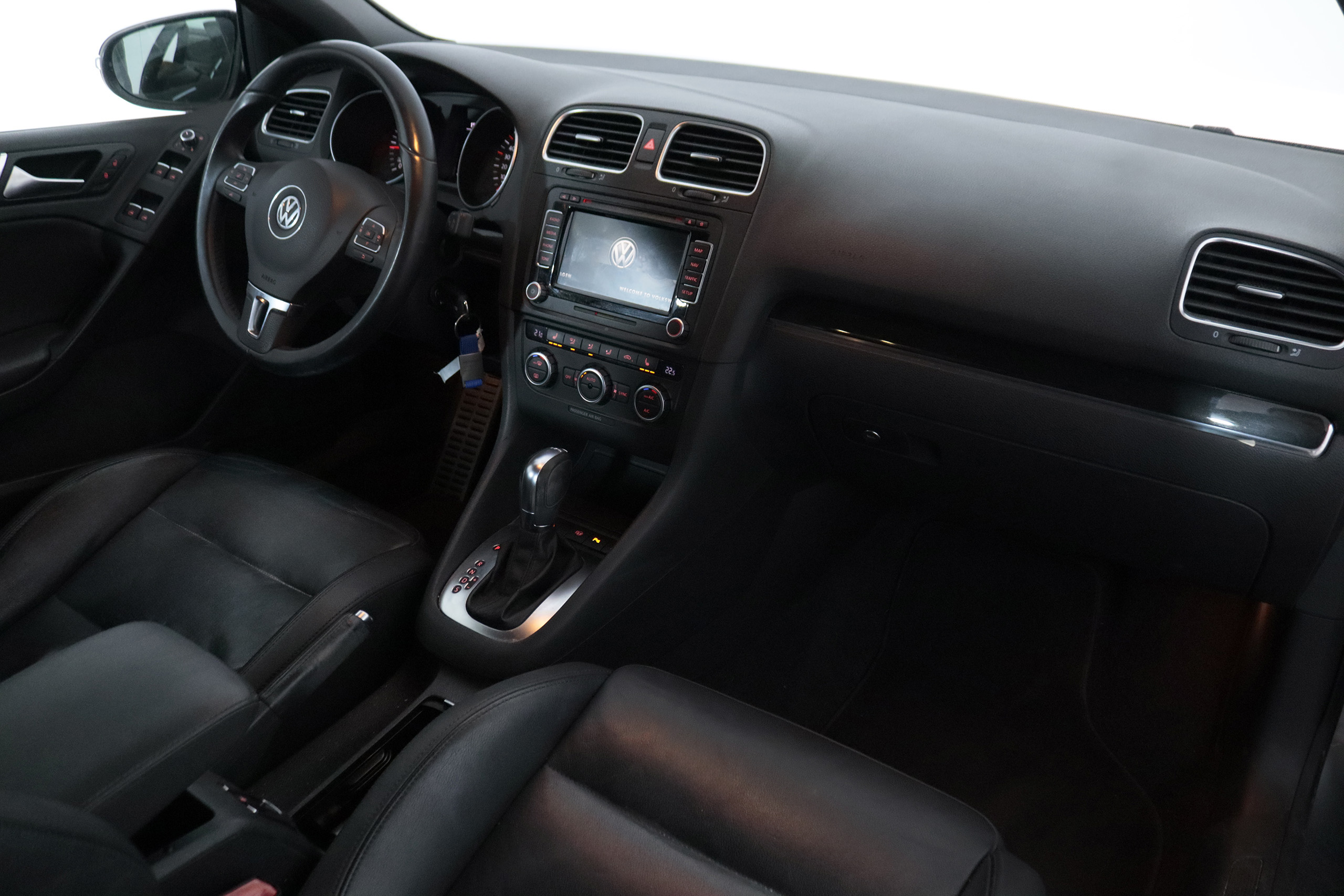 Volkswagen Golf CABRIO 2.0 TDI DSG AUTO 140CV 2P # CUERO, PARKTRONIC foto 18