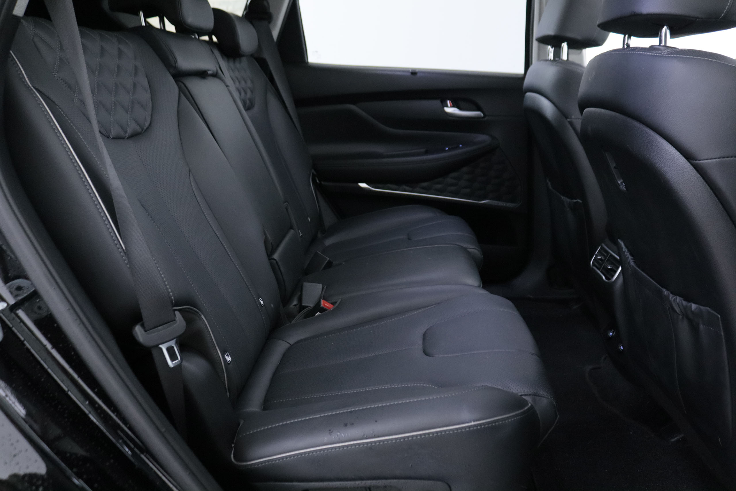 Hyundai Santa Fe 1.6 PHEV TECNO AUTO 265CV 4x4 7 PLAZAS 5P #CUERO, TECHO ELEC PANORAMICO, NAVY foto 35