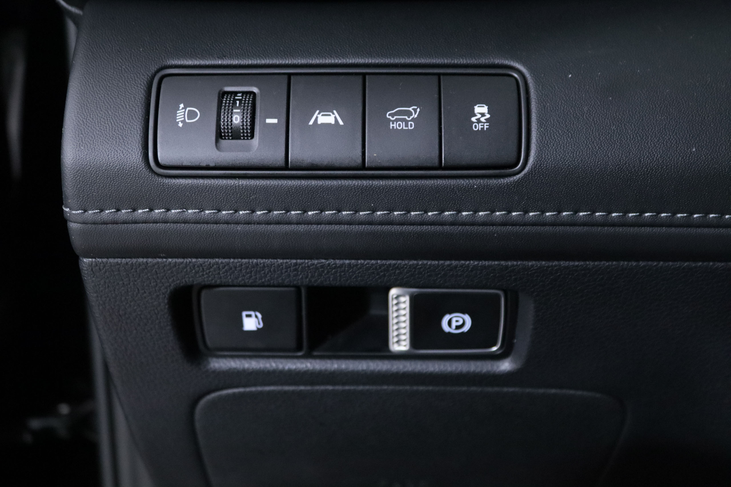 Hyundai Santa Fe 1.6 PHEV TECNO AUTO 265CV 4x4 7 PLAZAS 5P #CUERO, TECHO ELEC PANORAMICO, NAVY foto 29