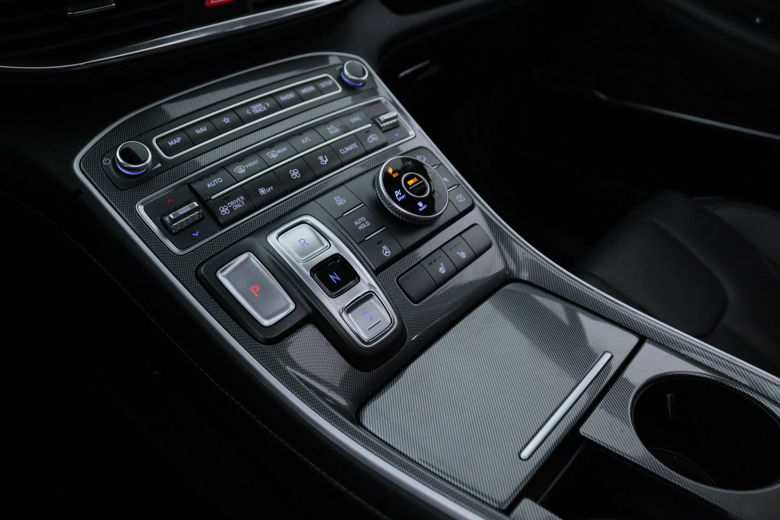 Hyundai Santa Fe 1.6 PHEV TECNO AUTO 265CV 4x4 7 PLAZAS 5P #CUERO, TECHO ELEC PANORAMICO, NAVY foto 22