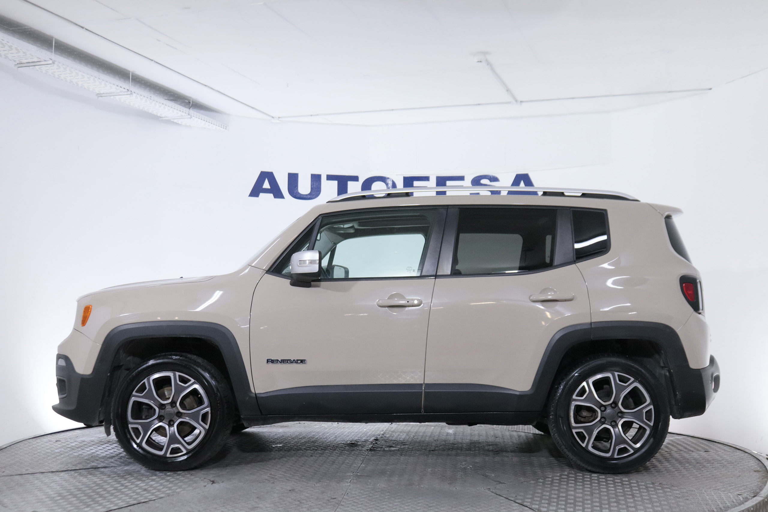 Jeep Renegade 2.0 MJET LIMITED 4X4 140CV 5P # CUERO, TECHO PANORAMICO foto 7