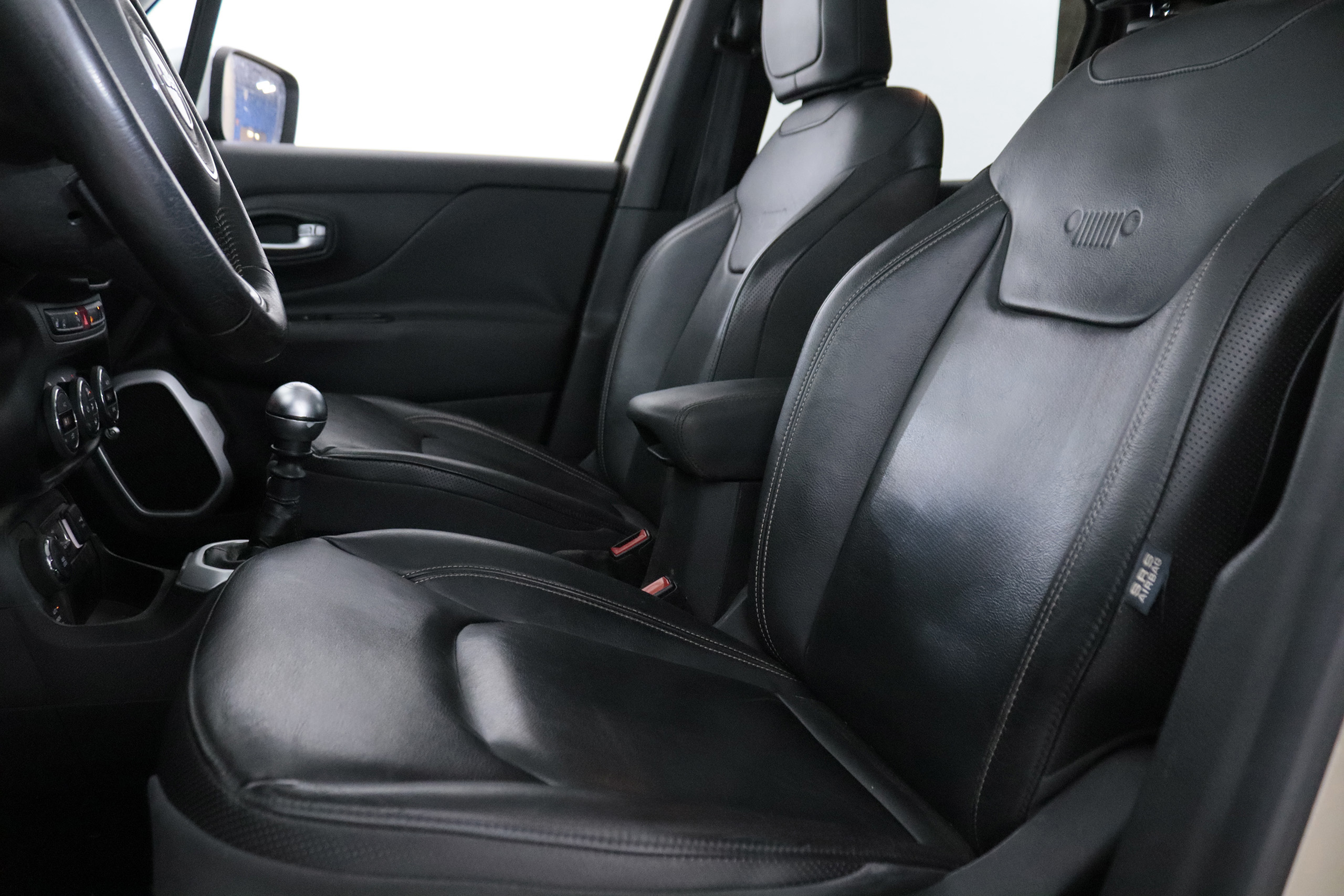 Jeep Renegade 2.0 MJET LIMITED 4X4 140CV 5P # CUERO, TECHO PANORAMICO foto 22