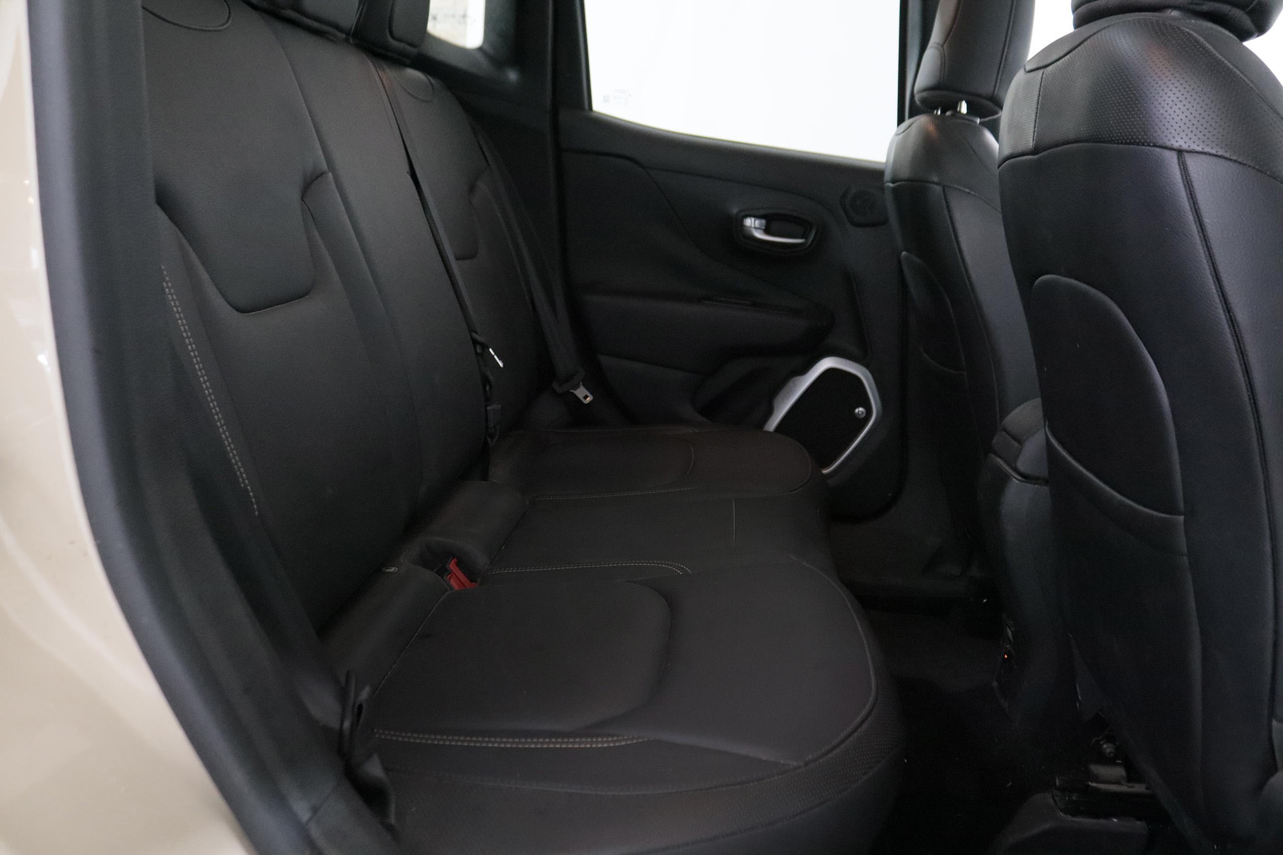 Jeep Renegade 2.0 MJET LIMITED 4X4 140CV 5P # CUERO, TECHO PANORAMICO foto 24