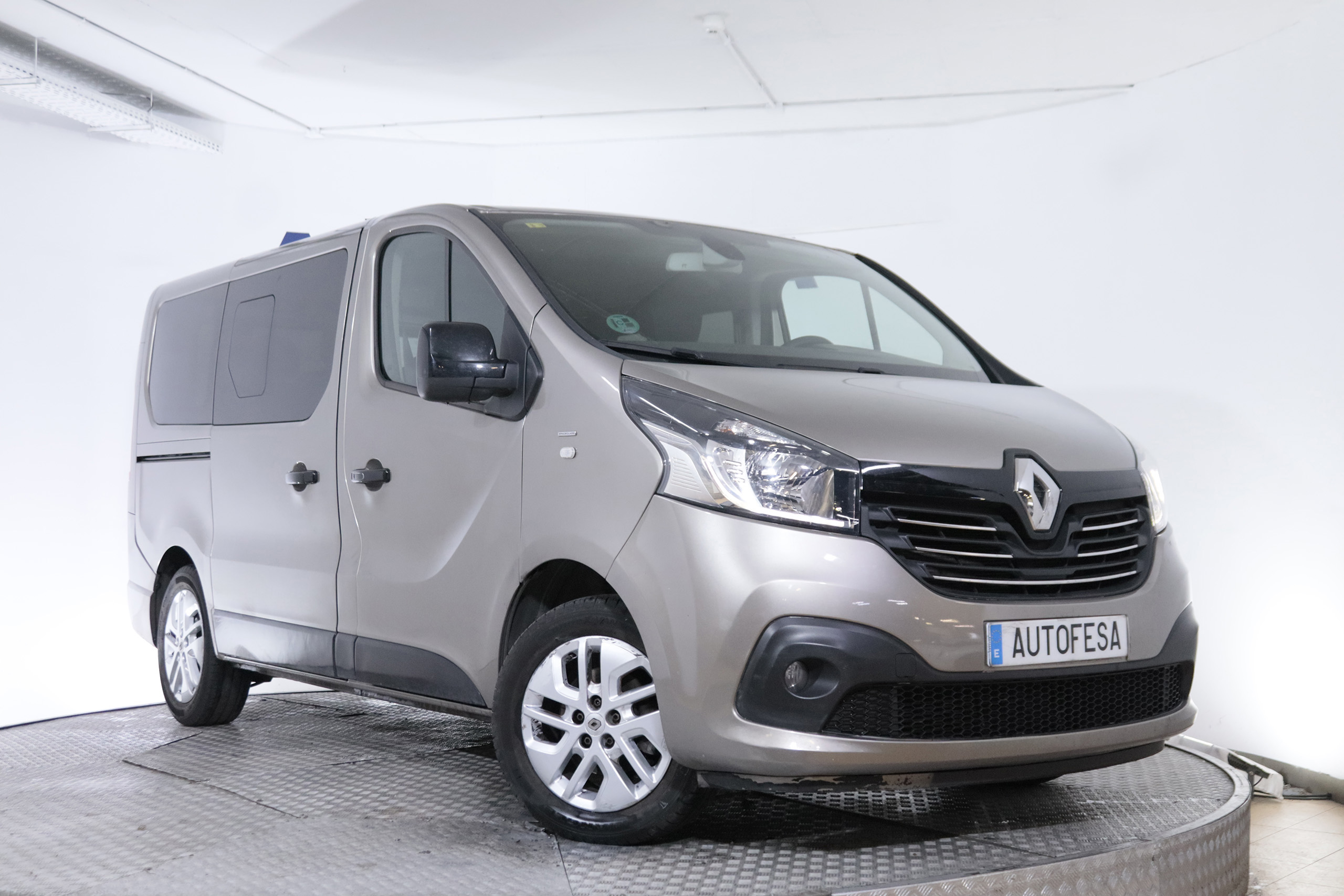Renault Trafic 1.6 DCI SPACECLASS 145CV 8 PLAZAS 5P # NAVY, PARKTRONIC foto 3