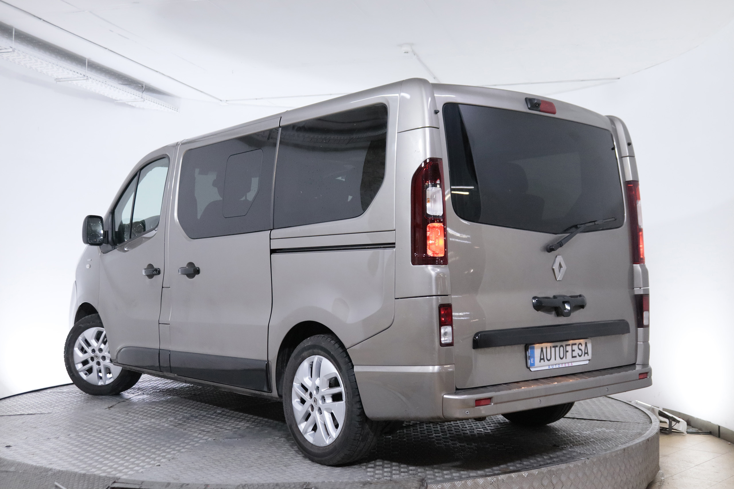 Renault Trafic 1.6 DCI SPACECLASS 145CV 8 PLAZAS 5P # NAVY, PARKTRONIC foto 5