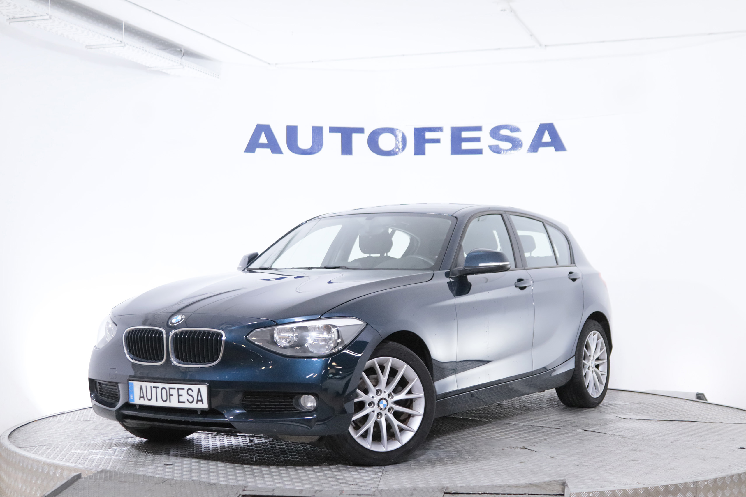 BMW 114D SERIE 1 114D 95CV 5P # NAVY, BLUETOOTH foto 1
