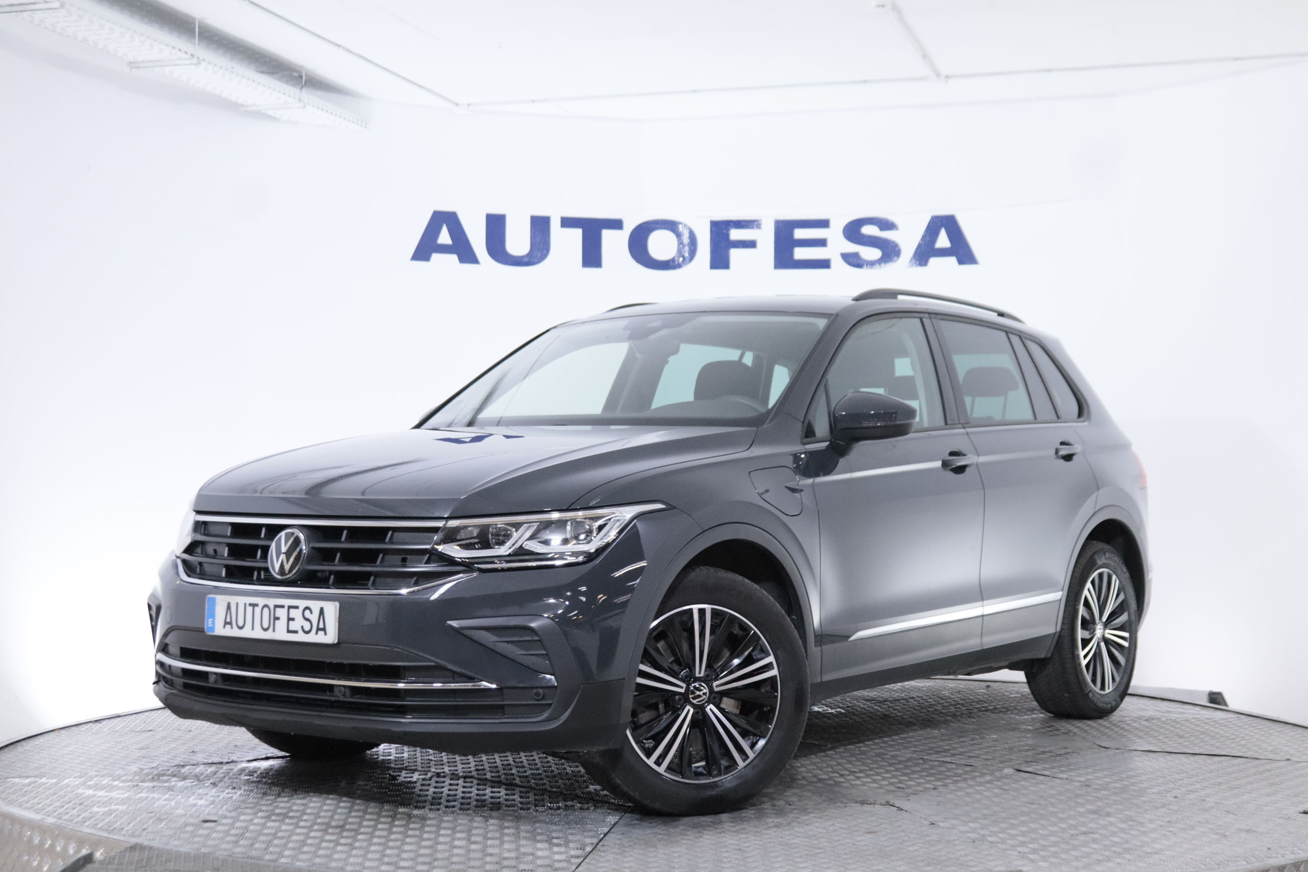 Volkswagen Tiguan 1.4 TSI E-HYBRID LIFE AUTO 245CV 5P #IVA DEDUCIBLE, NAVY, PARKTRONIC foto 1