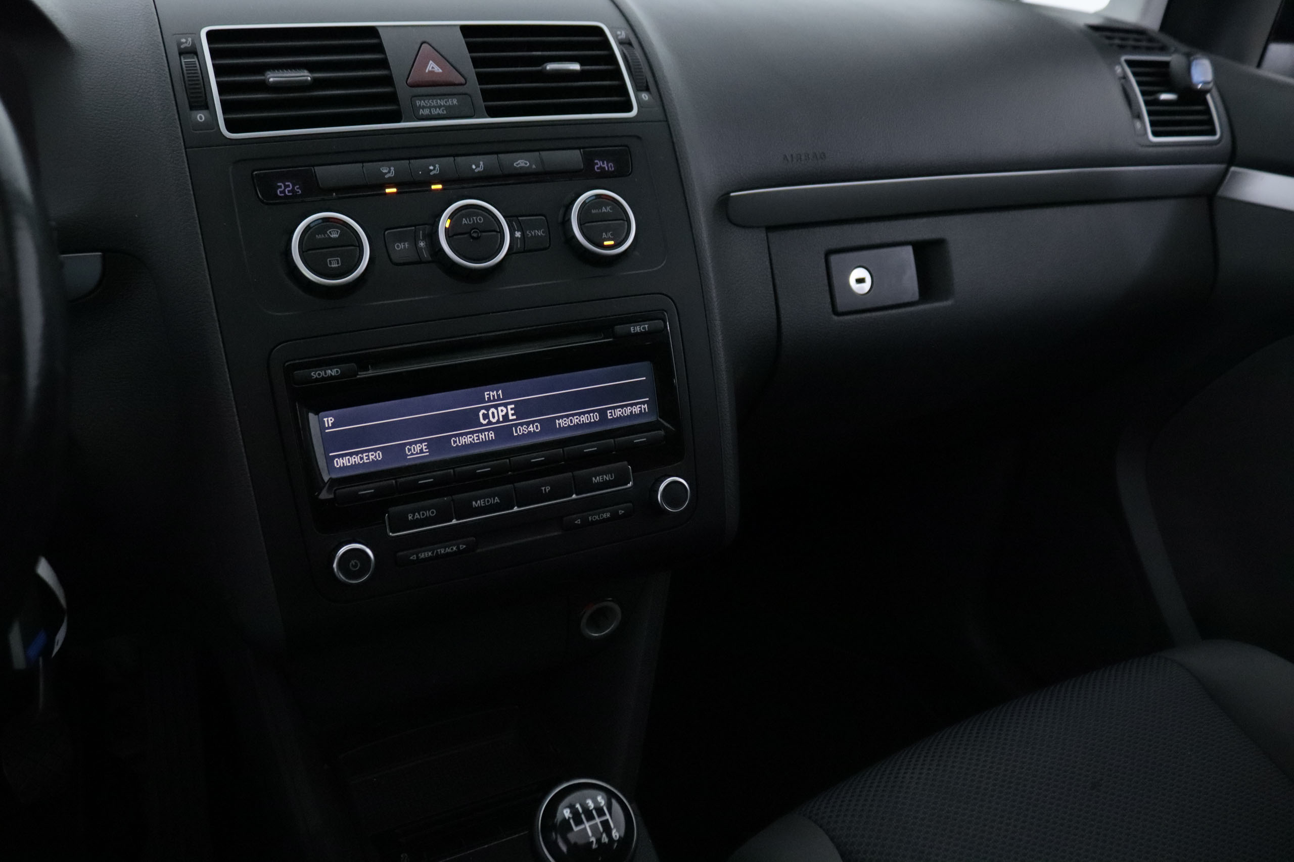 Volkswagen Touran 1.2 TSI EDITION 105CV 7 PLAZAS 5P # TECHO ELEC PANORAMICO foto 19