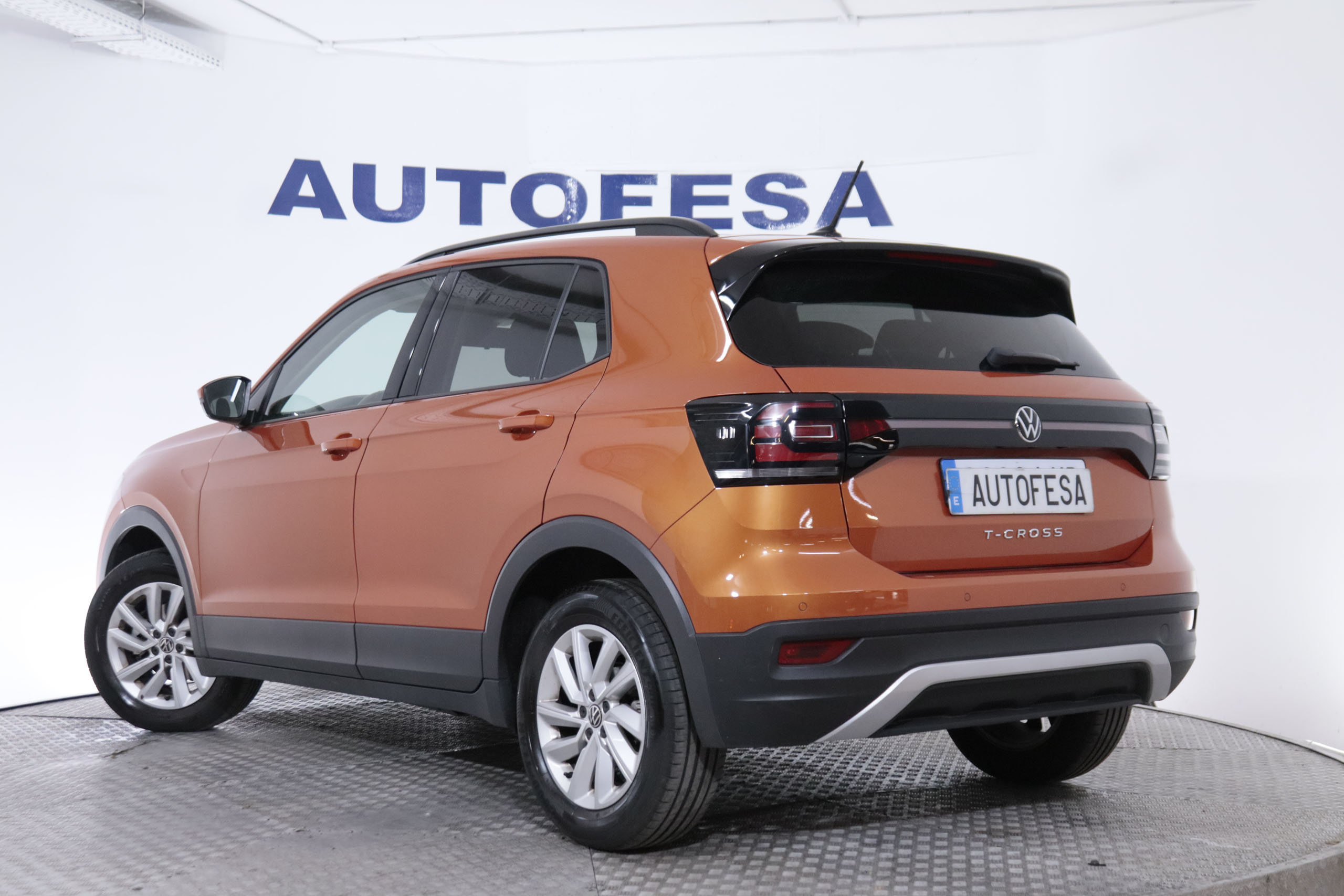 Volkswagen T-Cross 1.0 TSI DSG AUTO 110CV 5P # NAVY, PARKTRONIC foto 6