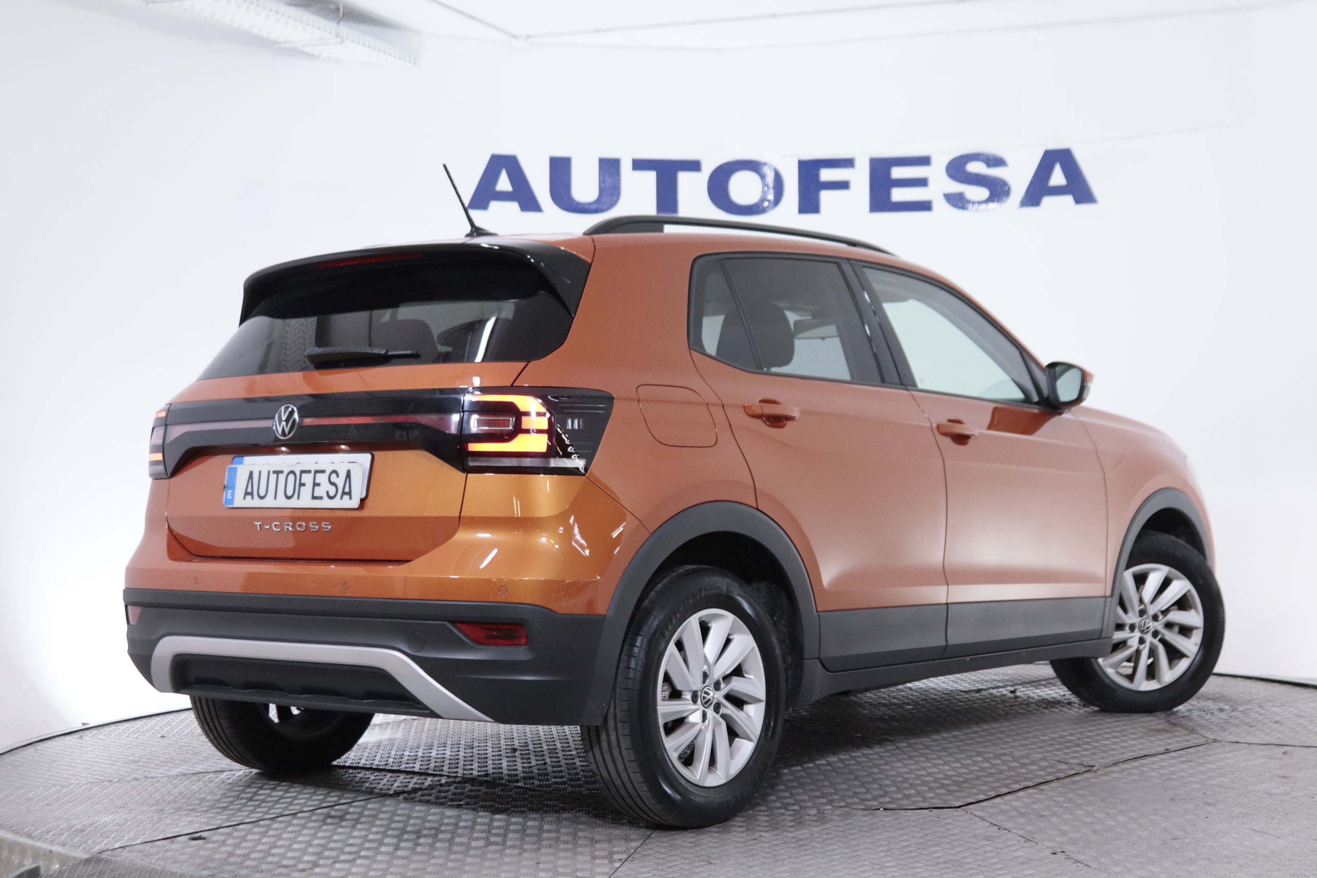 Volkswagen T-Cross 1.0 TSI DSG AUTO 110CV 5P # NAVY, PARKTRONIC foto 9