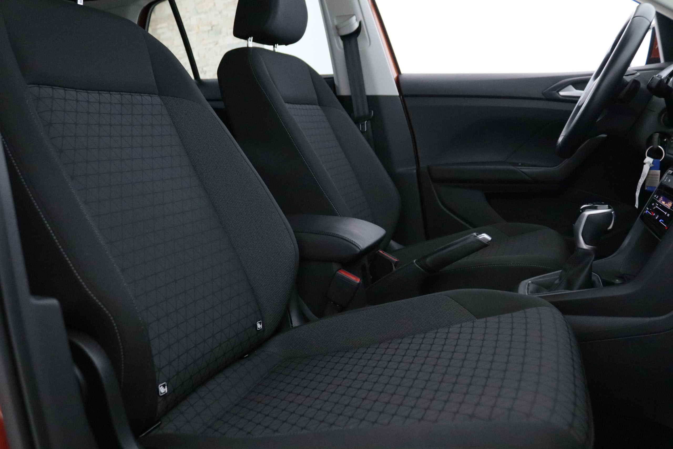 Volkswagen T-Cross 1.0 TSI DSG AUTO 110CV 5P # NAVY, PARKTRONIC foto 26