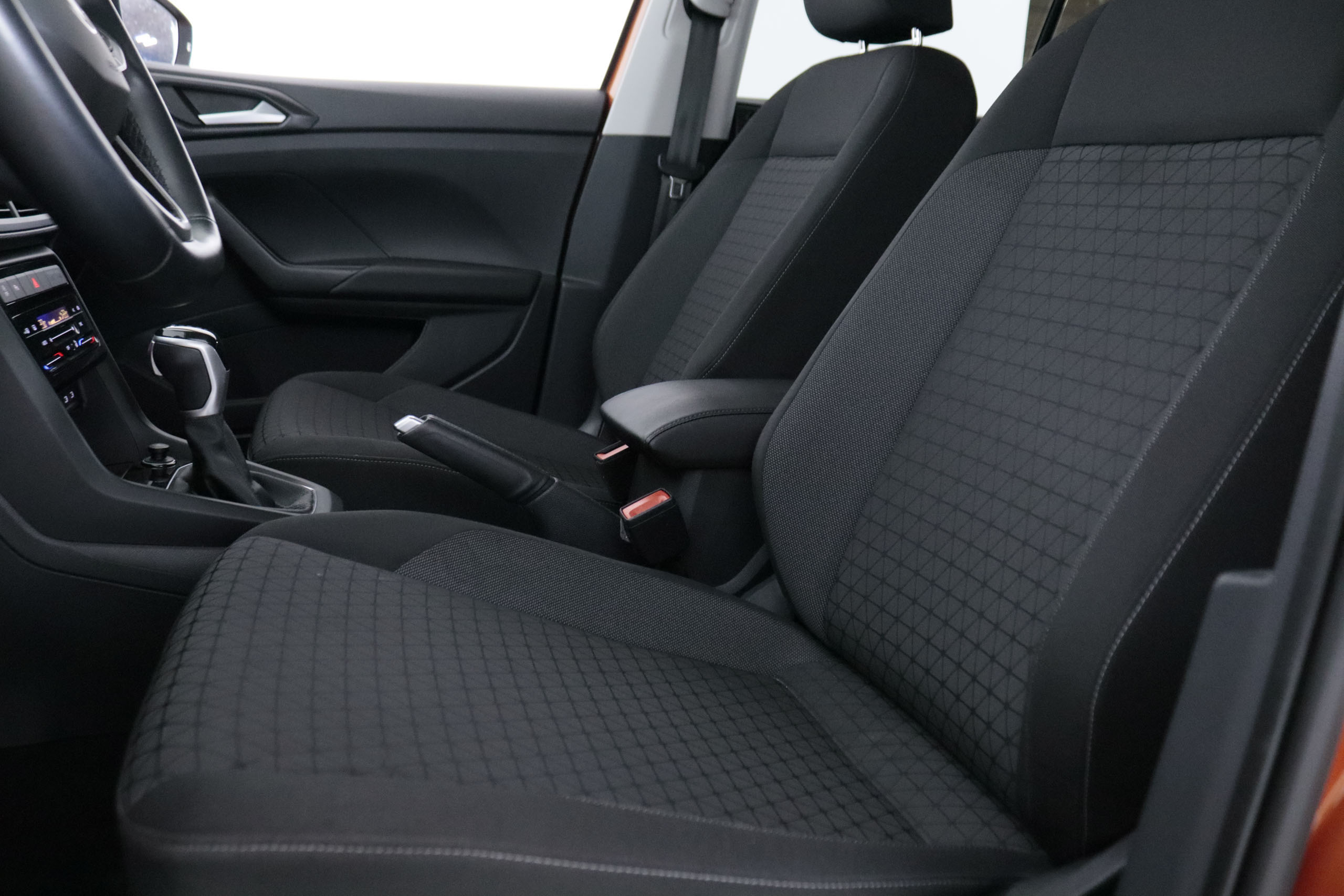 Volkswagen T-Cross 1.0 TSI DSG AUTO 110CV 5P # NAVY, PARKTRONIC foto 25