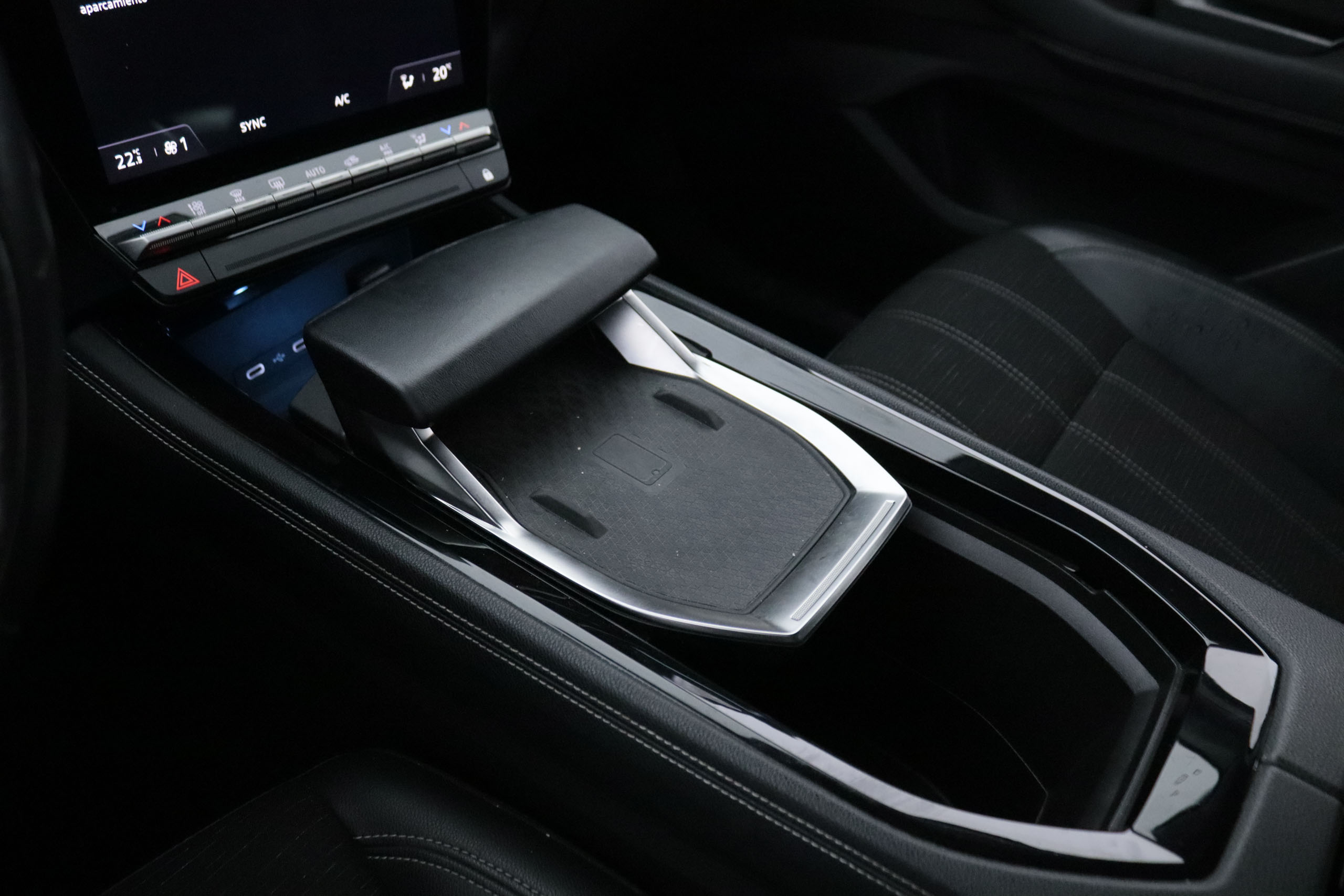 Renault Austral E-TECH HYBRID 1.2 AUTO 200CV TECHNO 5P # PARKTRONIC foto 24