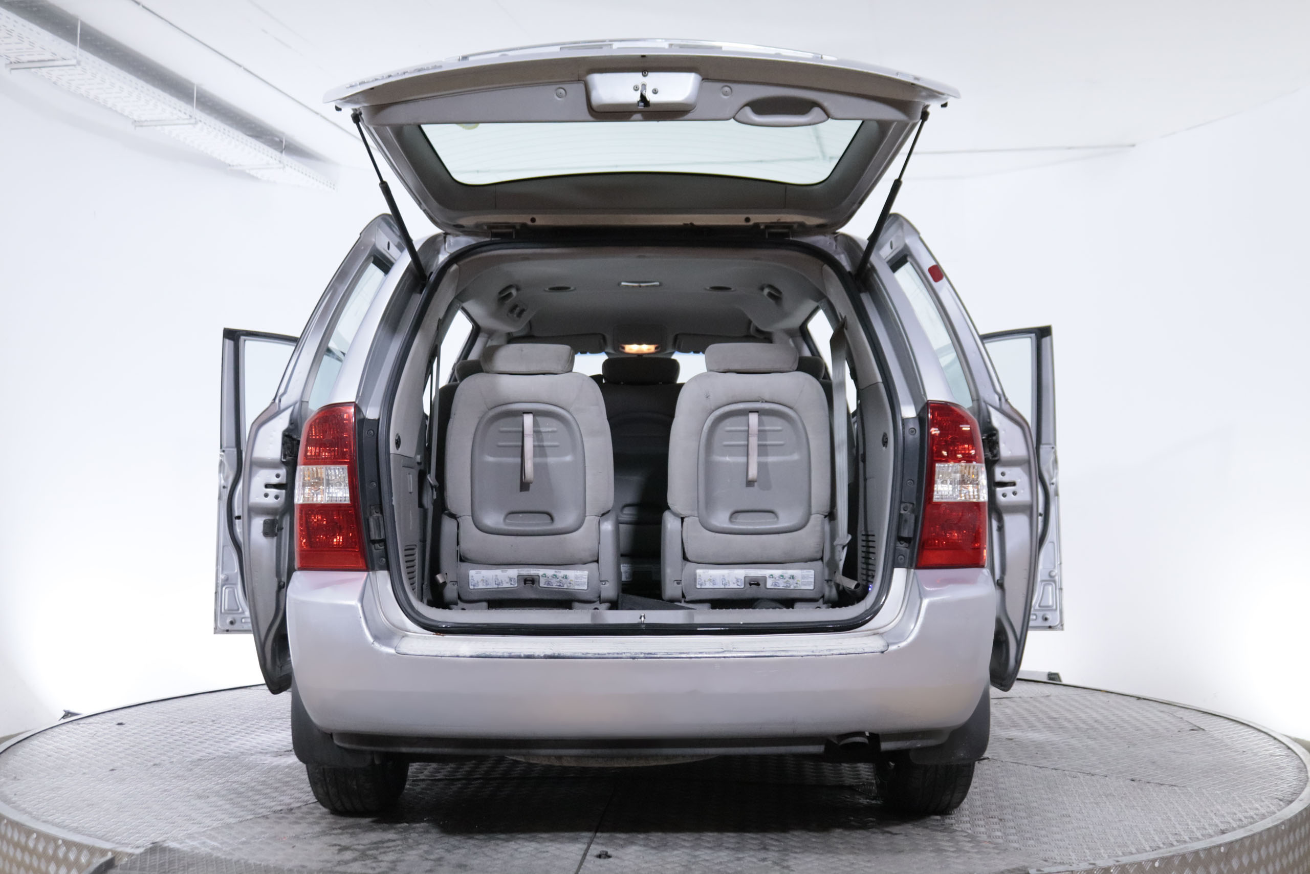 Kia Carnival 2.9 CRDI 185CV 7 PLAZAS 5P foto 13