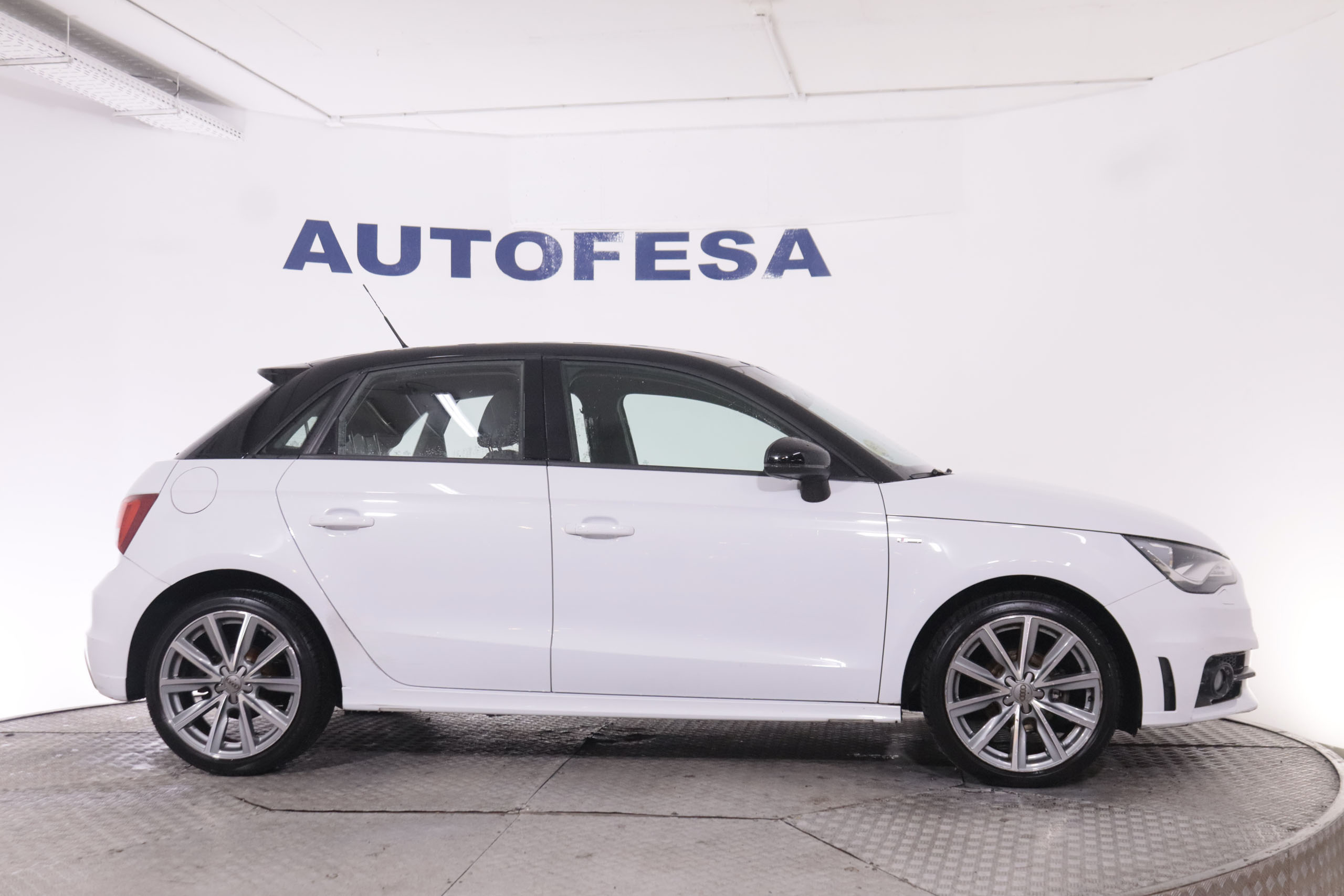 Audi A1 SPORTBACK 1.6 TDI SLINE 90CV 5P foto 9