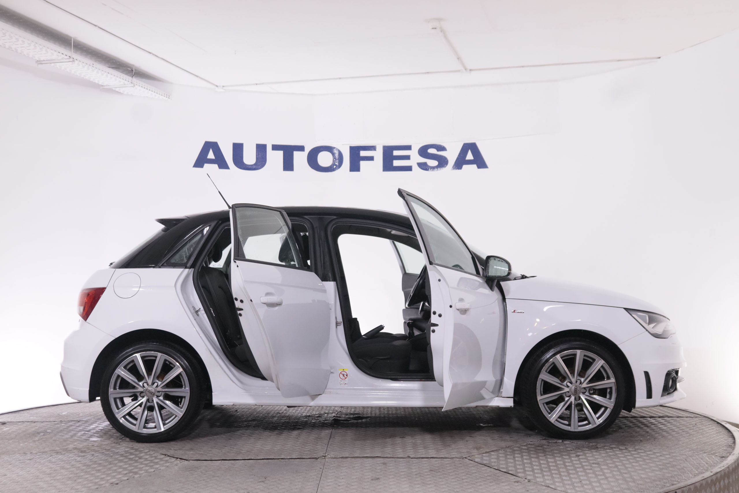 Audi A1 SPORTBACK 1.6 TDI SLINE 90CV 5P foto 11