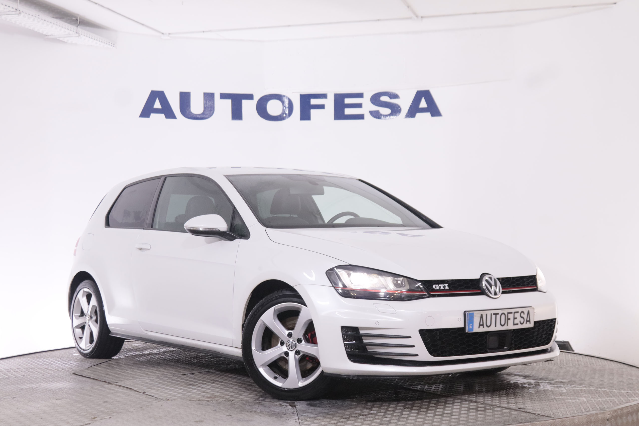 Volkswagen Golf 2.0 TSI DSG GTI 220CV 3P # CUERO, NAVY, PARKTRONIC foto 3