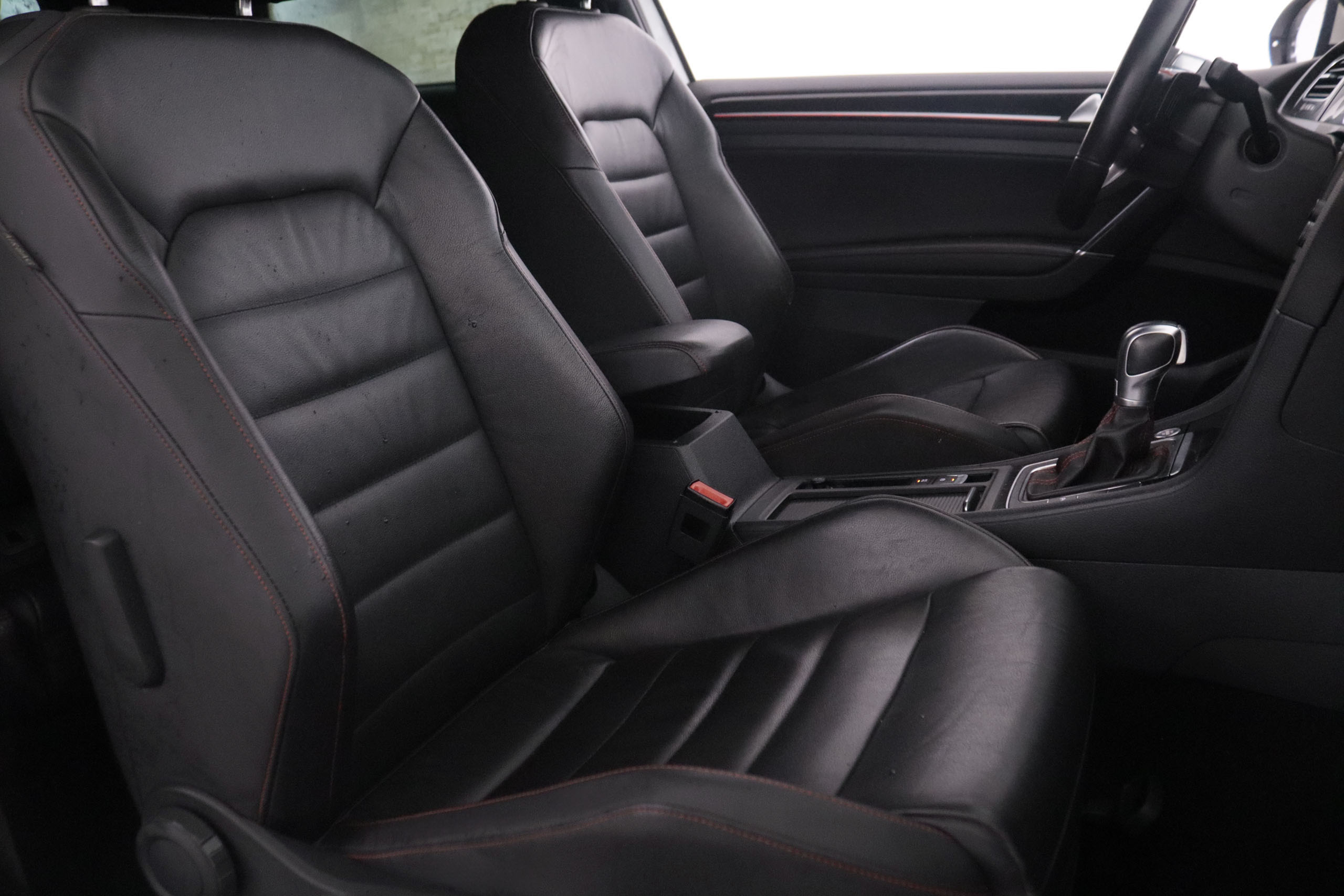 Volkswagen Golf 2.0 TSI DSG GTI 220CV 3P # CUERO, NAVY, PARKTRONIC foto 25