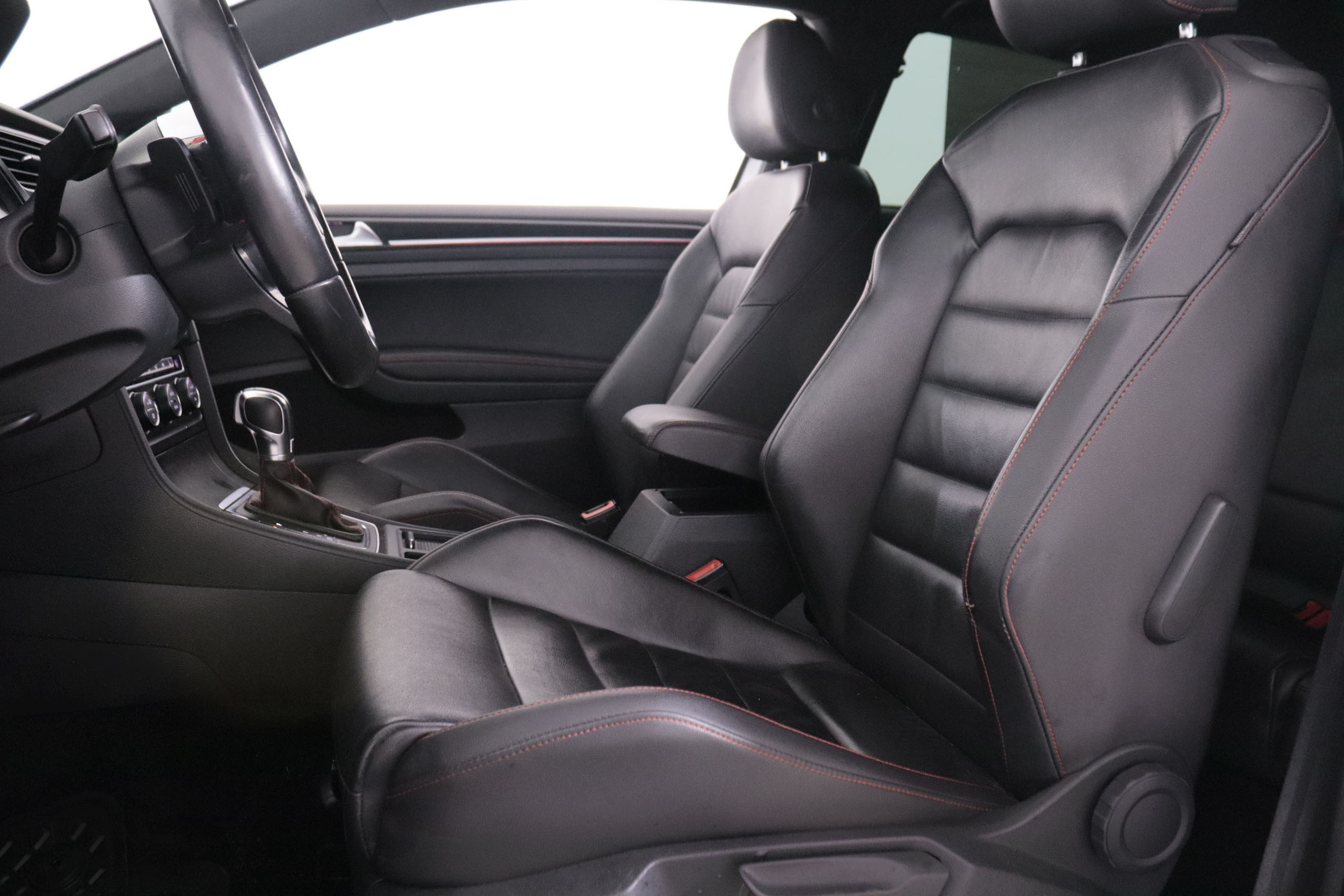 Volkswagen Golf 2.0 TSI DSG GTI 220CV 3P # CUERO, NAVY, PARKTRONIC foto 26