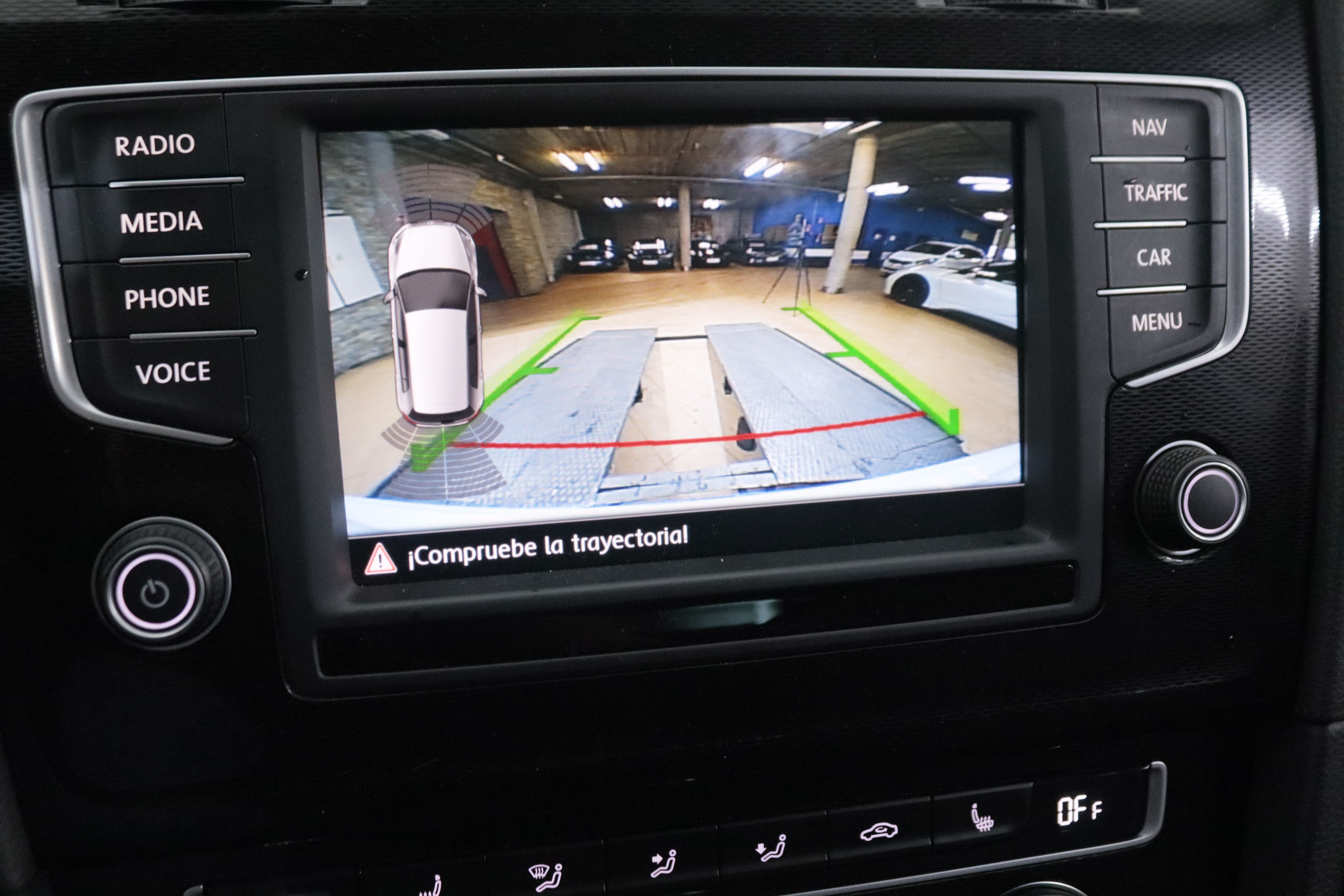 Volkswagen Golf 2.0 TSI DSG GTI 220CV 3P # CUERO, NAVY, PARKTRONIC foto 23