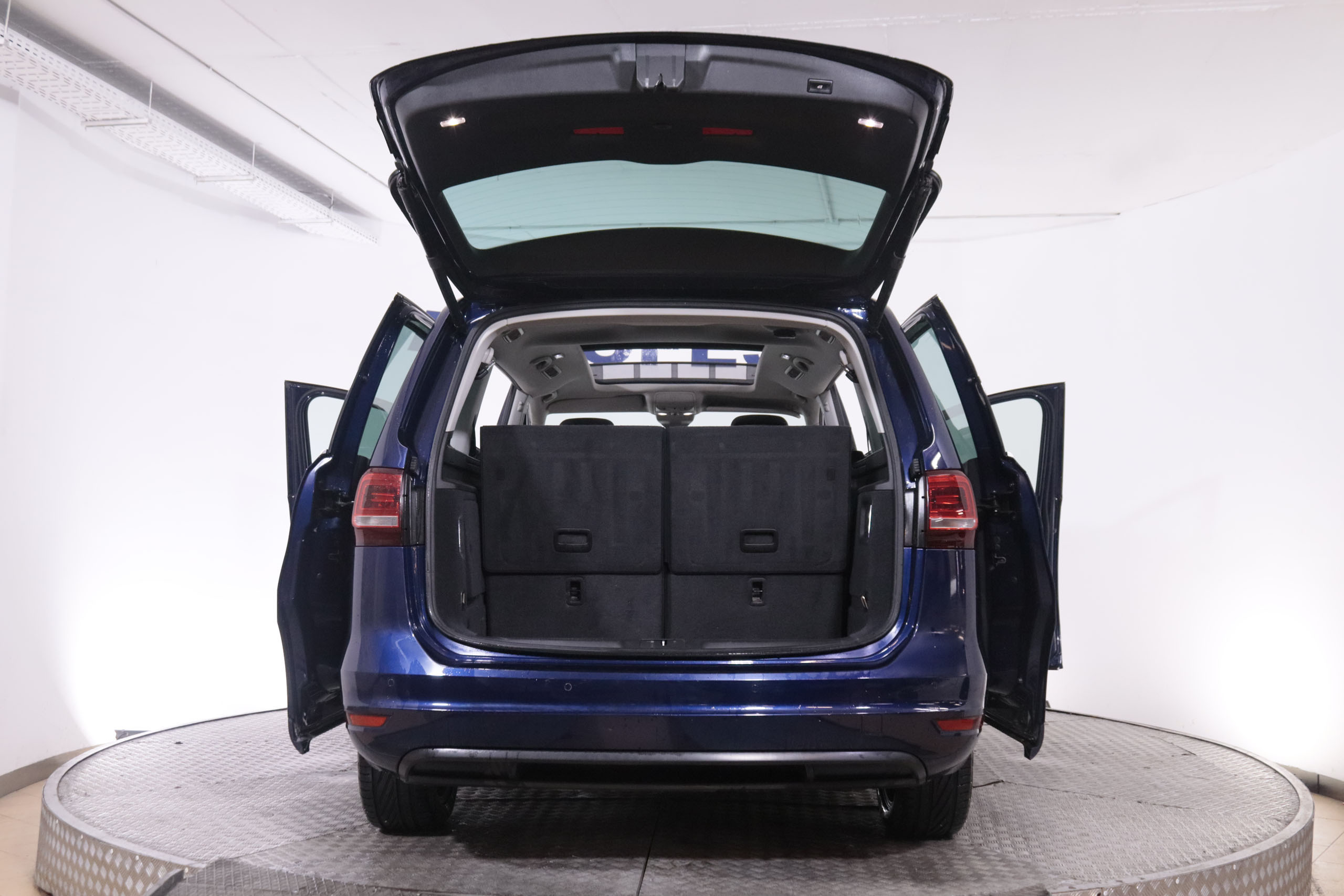 Volkswagen Sharan 2.0 TDI DSG AUTO 150CV 7 PLAZAS 5P # TECHO ELECT PANORAMICO, NAVY foto 13