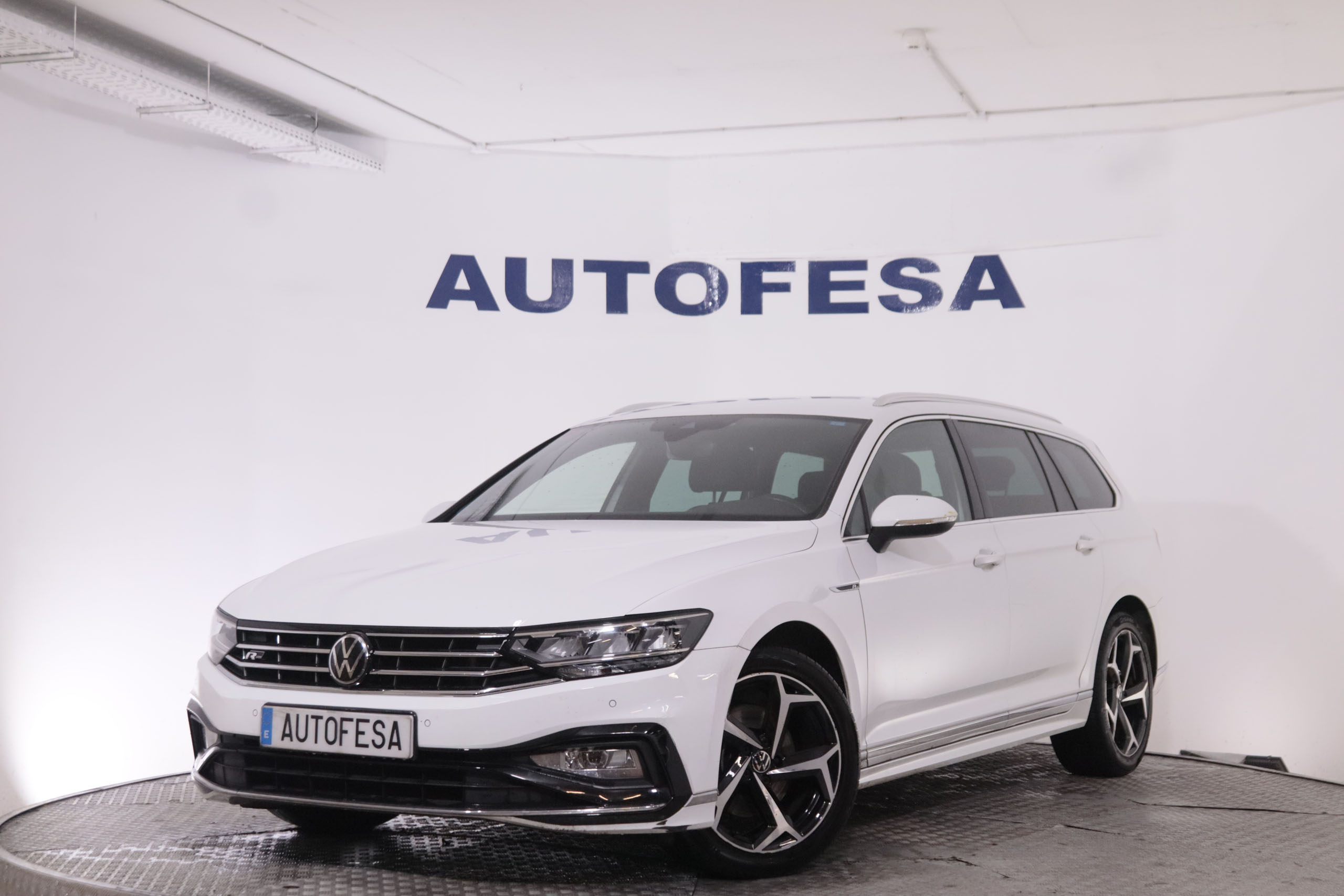 Volkswagen Passat 2.0 TDI VARIANT DSG R-LINE AUTO 150CV 5P # IVA DEDUCIBLE, CUERO, NAVY foto 1