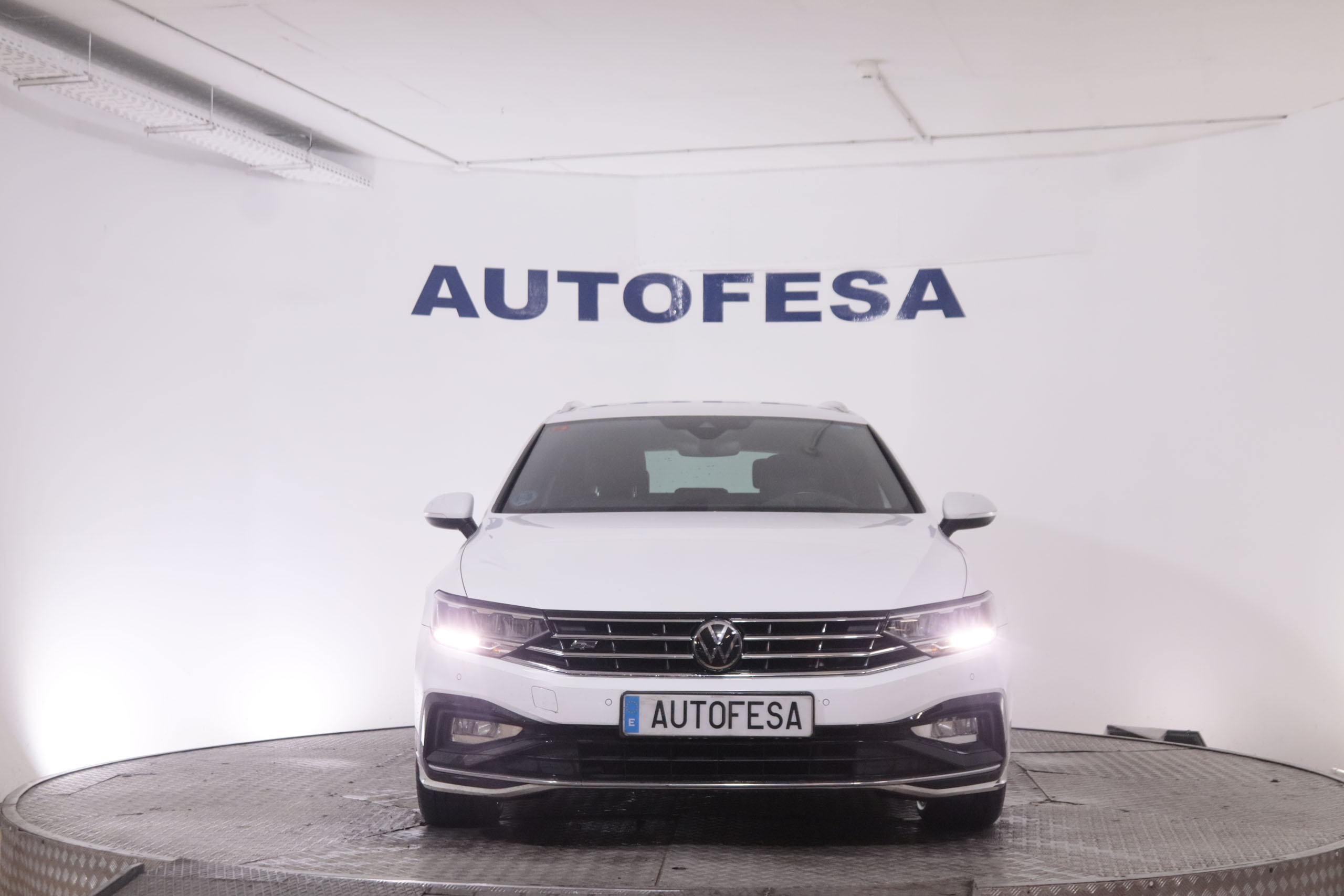 Volkswagen Passat 2.0 TDI VARIANT DSG R-LINE AUTO 150CV 5P # IVA DEDUCIBLE, CUERO, NAVY foto 2