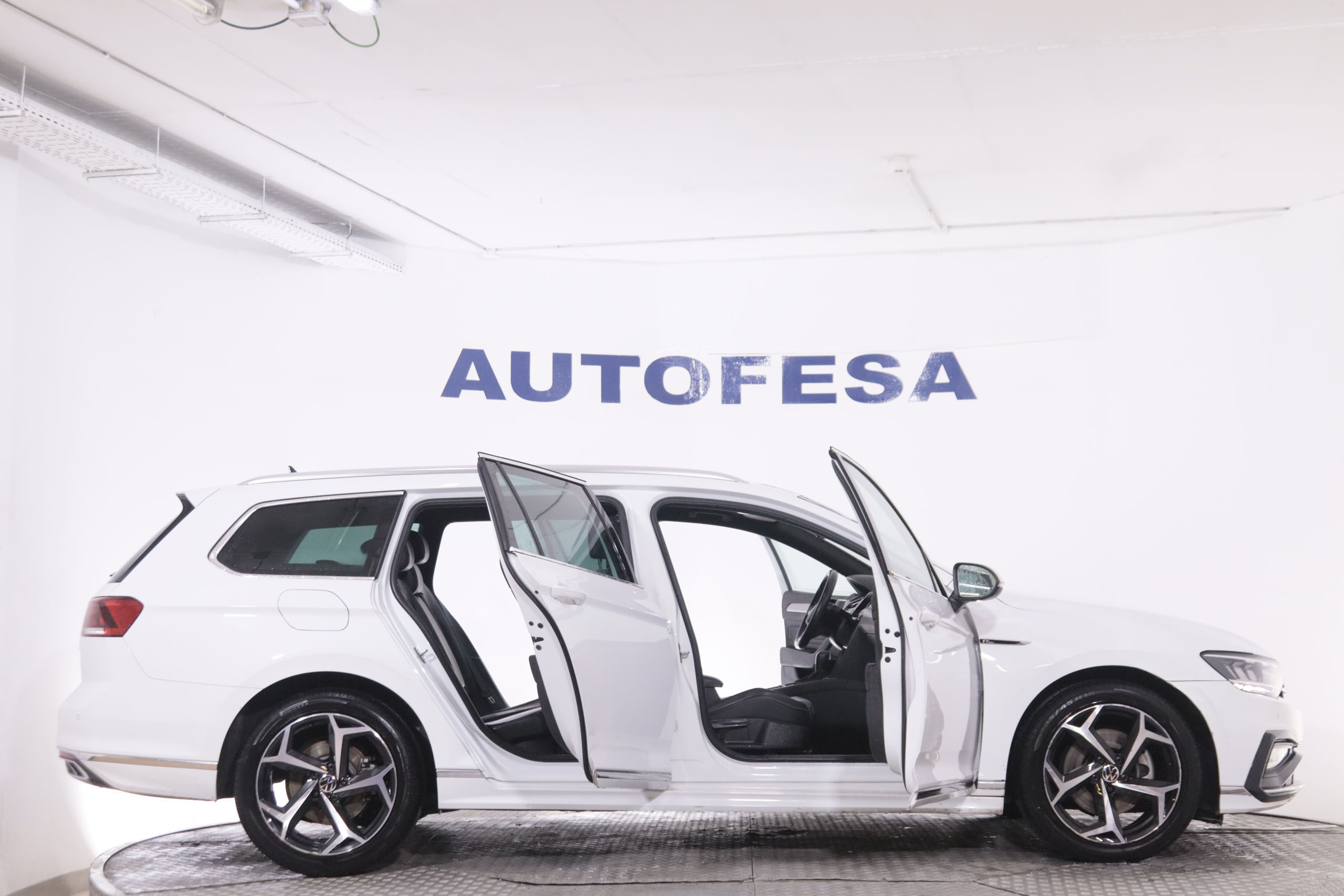 Volkswagen Passat 2.0 TDI VARIANT DSG R-LINE AUTO 150CV 5P # IVA DEDUCIBLE, CUERO, NAVY foto 10