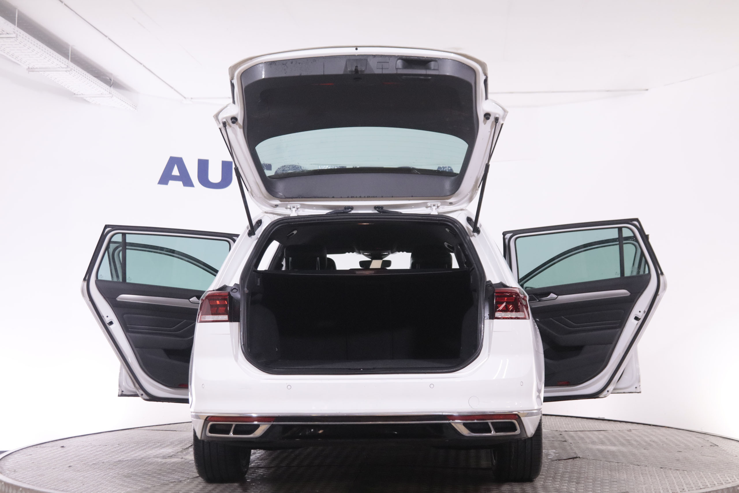 Volkswagen Passat 2.0 TDI VARIANT DSG R-LINE AUTO 150CV 5P # IVA DEDUCIBLE, CUERO, NAVY foto 11