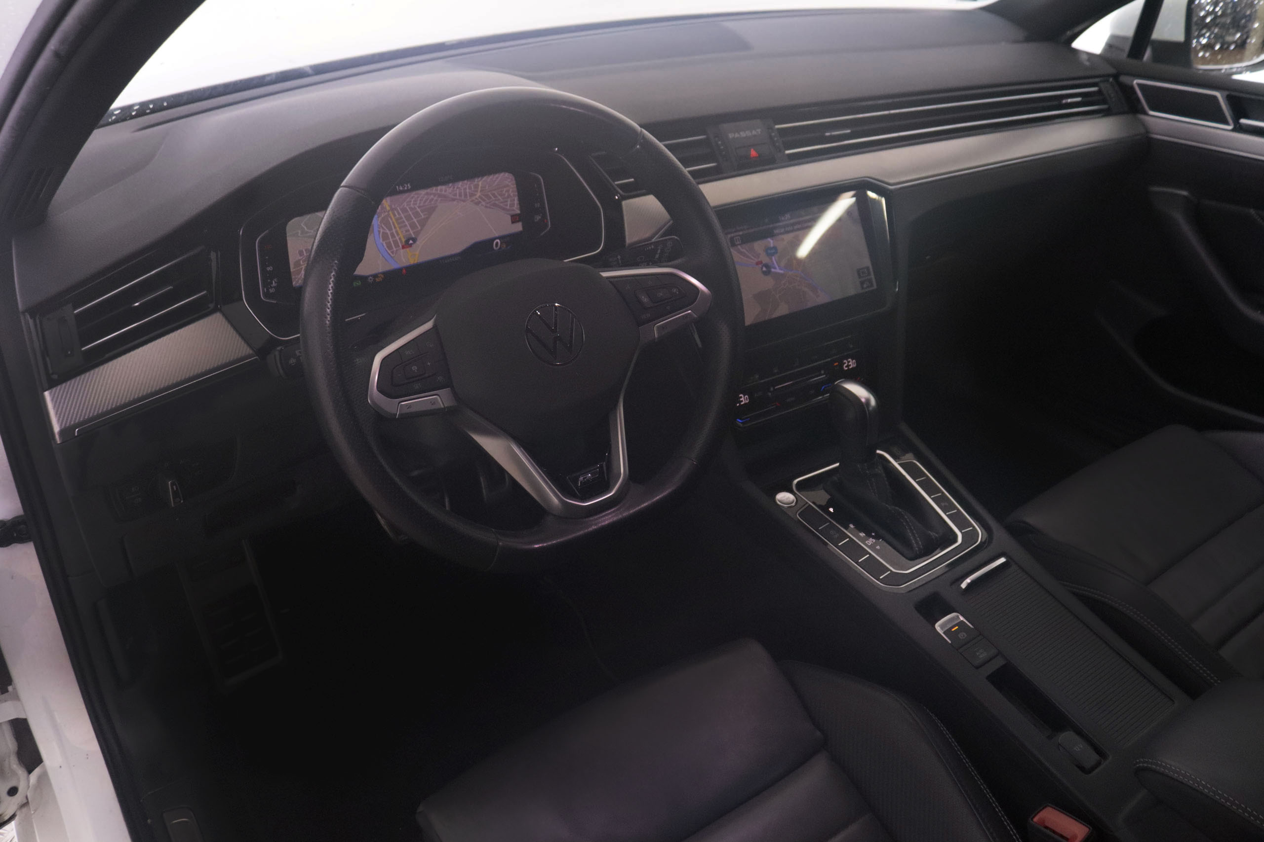 Volkswagen Passat 2.0 TDI VARIANT DSG R-LINE AUTO 150CV 5P # IVA DEDUCIBLE, CUERO, NAVY foto 14