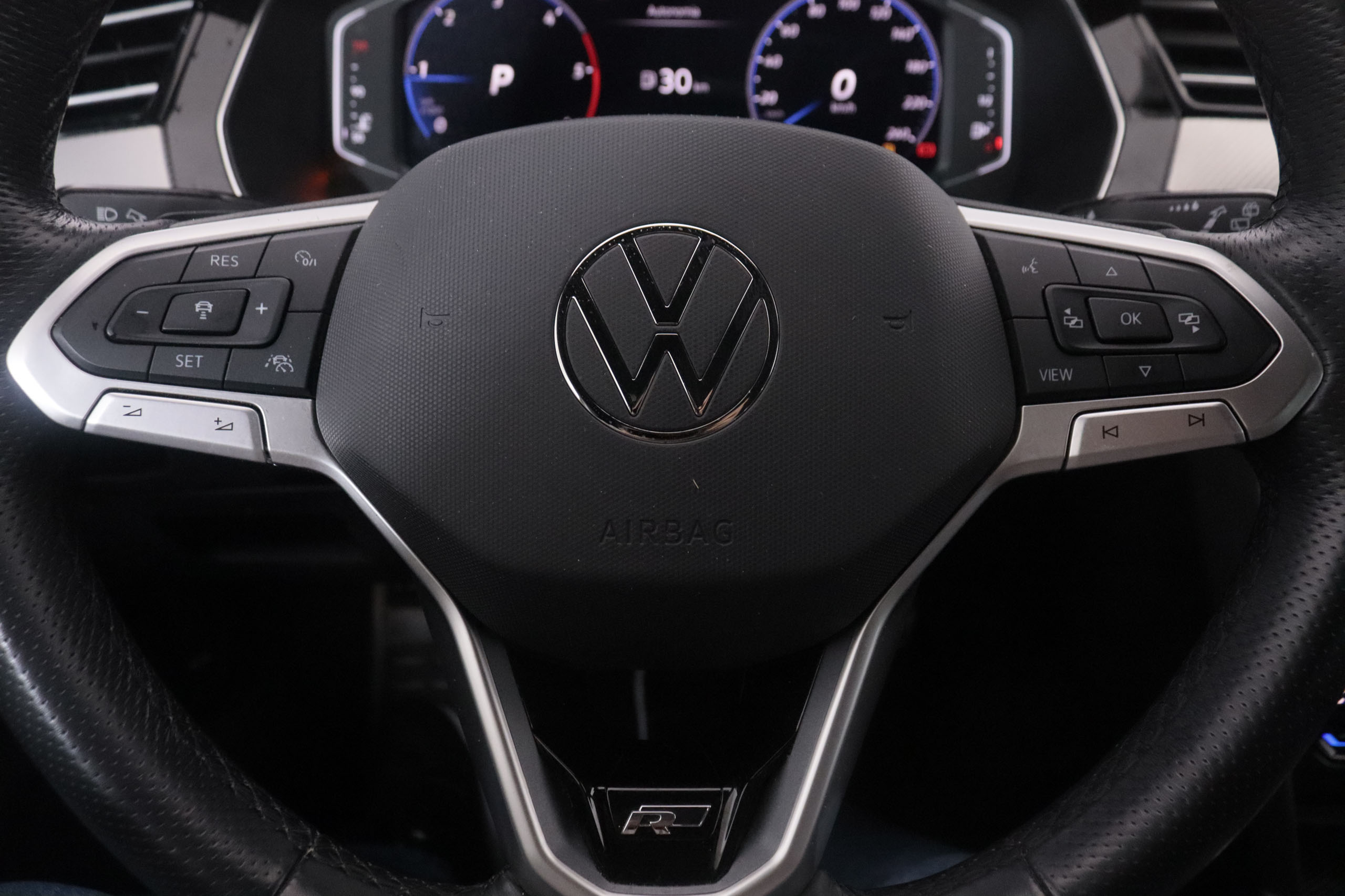 Volkswagen Passat 2.0 TDI VARIANT DSG R-LINE AUTO 150CV 5P # IVA DEDUCIBLE, CUERO, NAVY foto 17