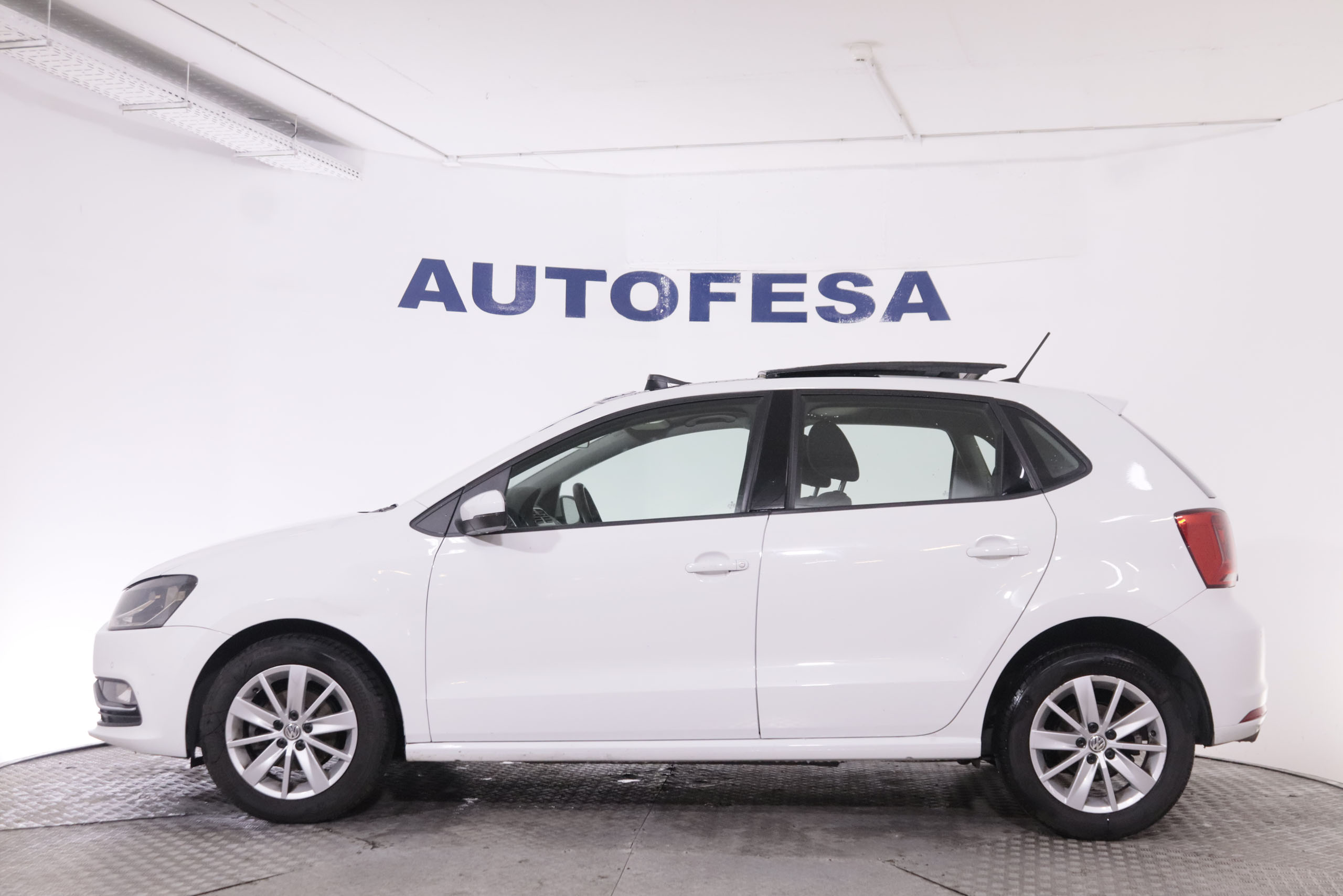 Volkswagen Polo 1.4 TDI ADVANCE DSG AUTO 90CV 5P # TECHO ELECTRICO, NAVY foto 9