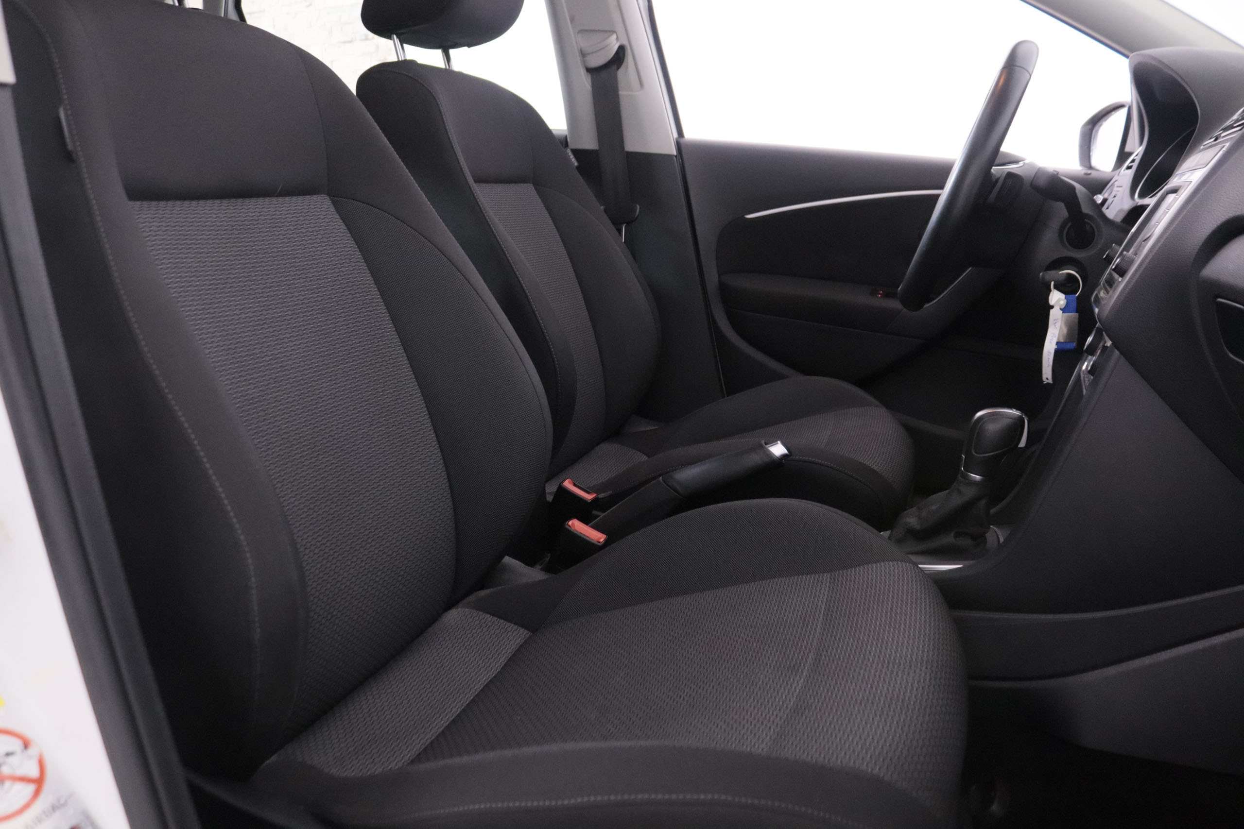 Volkswagen Polo 1.4 TDI ADVANCE DSG AUTO 90CV 5P # TECHO ELECTRICO, NAVY foto 24