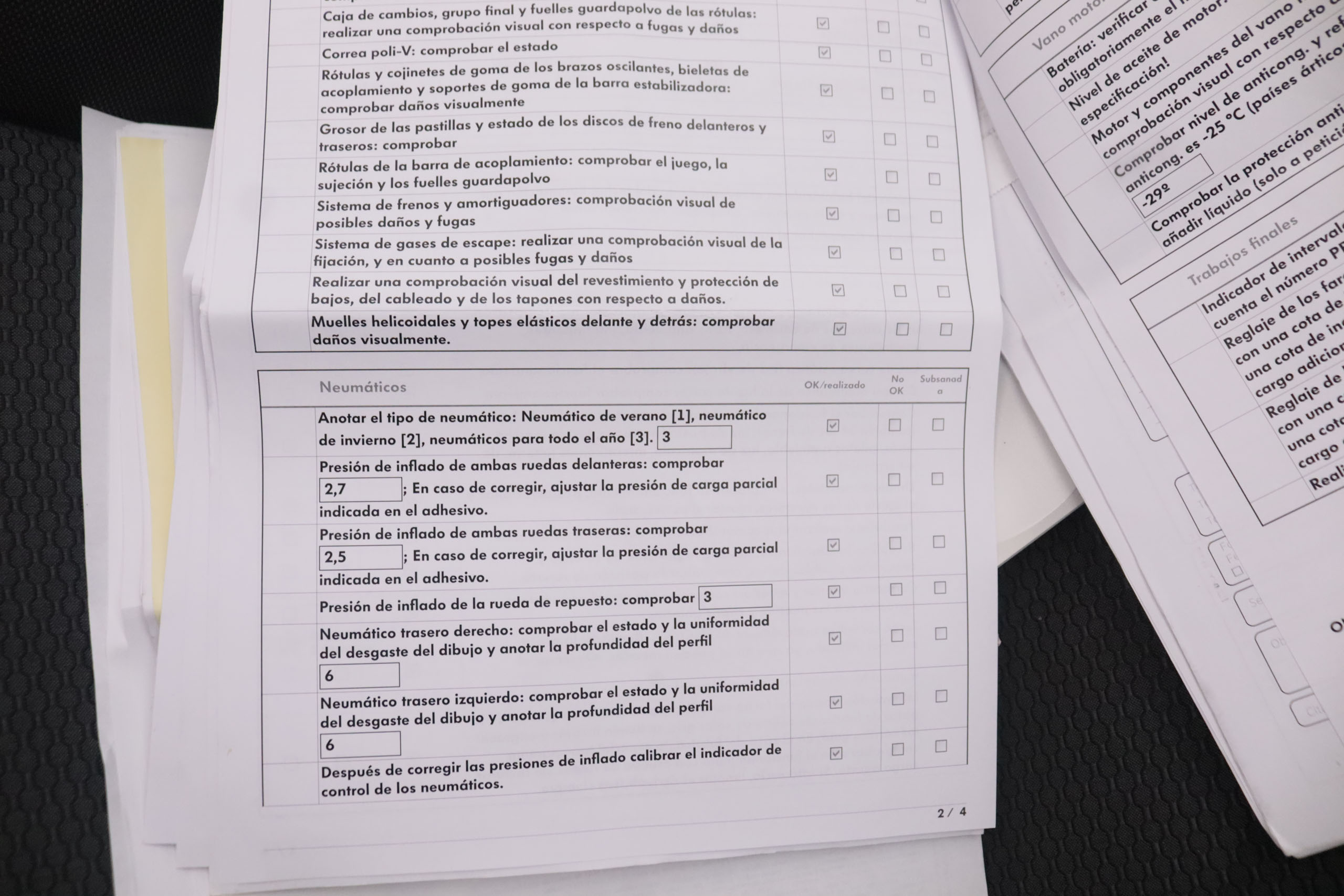 Volkswagen Polo 1.4 TDI ADVANCE DSG AUTO 90CV 5P # TECHO ELECTRICO, NAVY foto 36