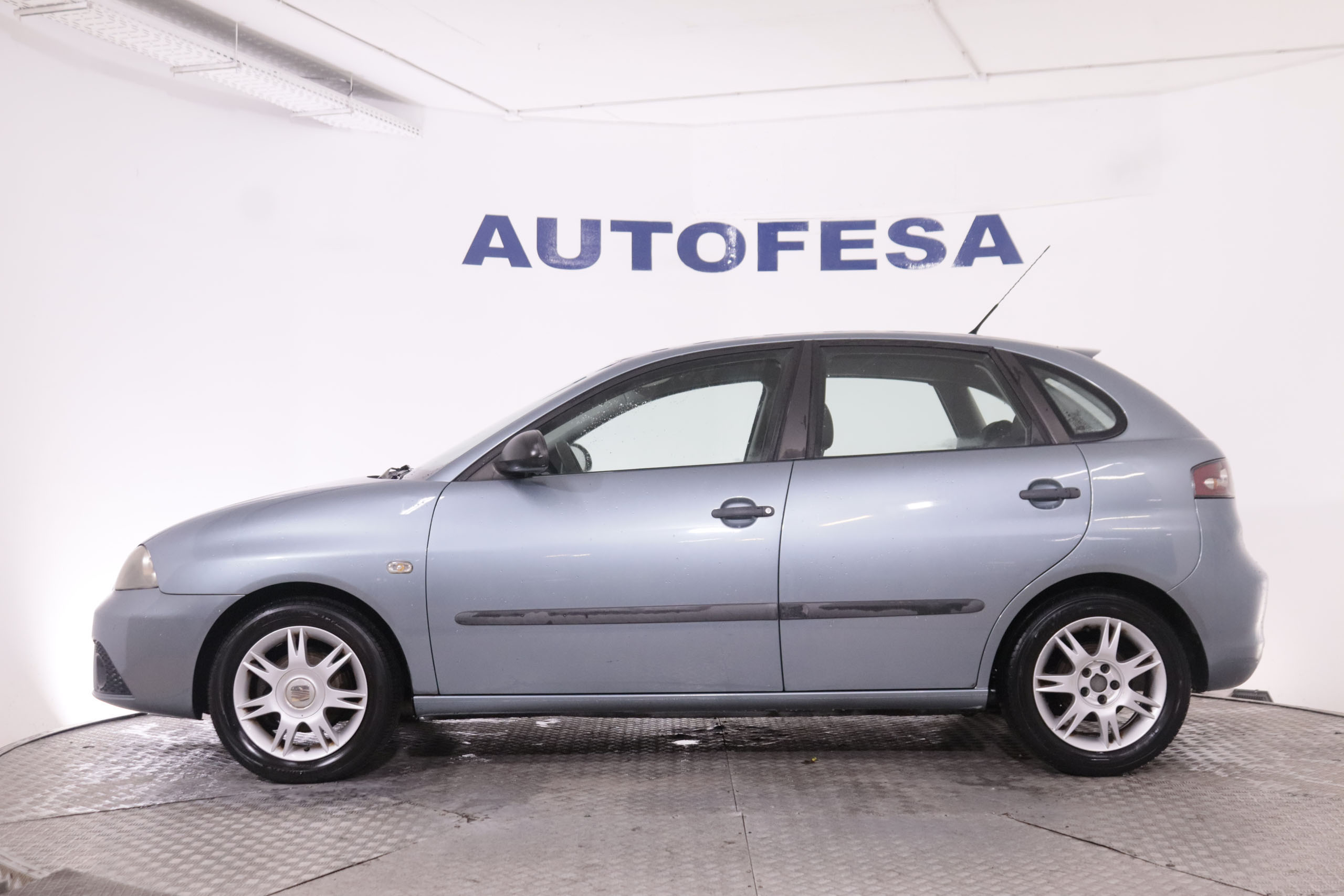 Seat Ibiza 1.4 TDI 80CV 5P foto 13