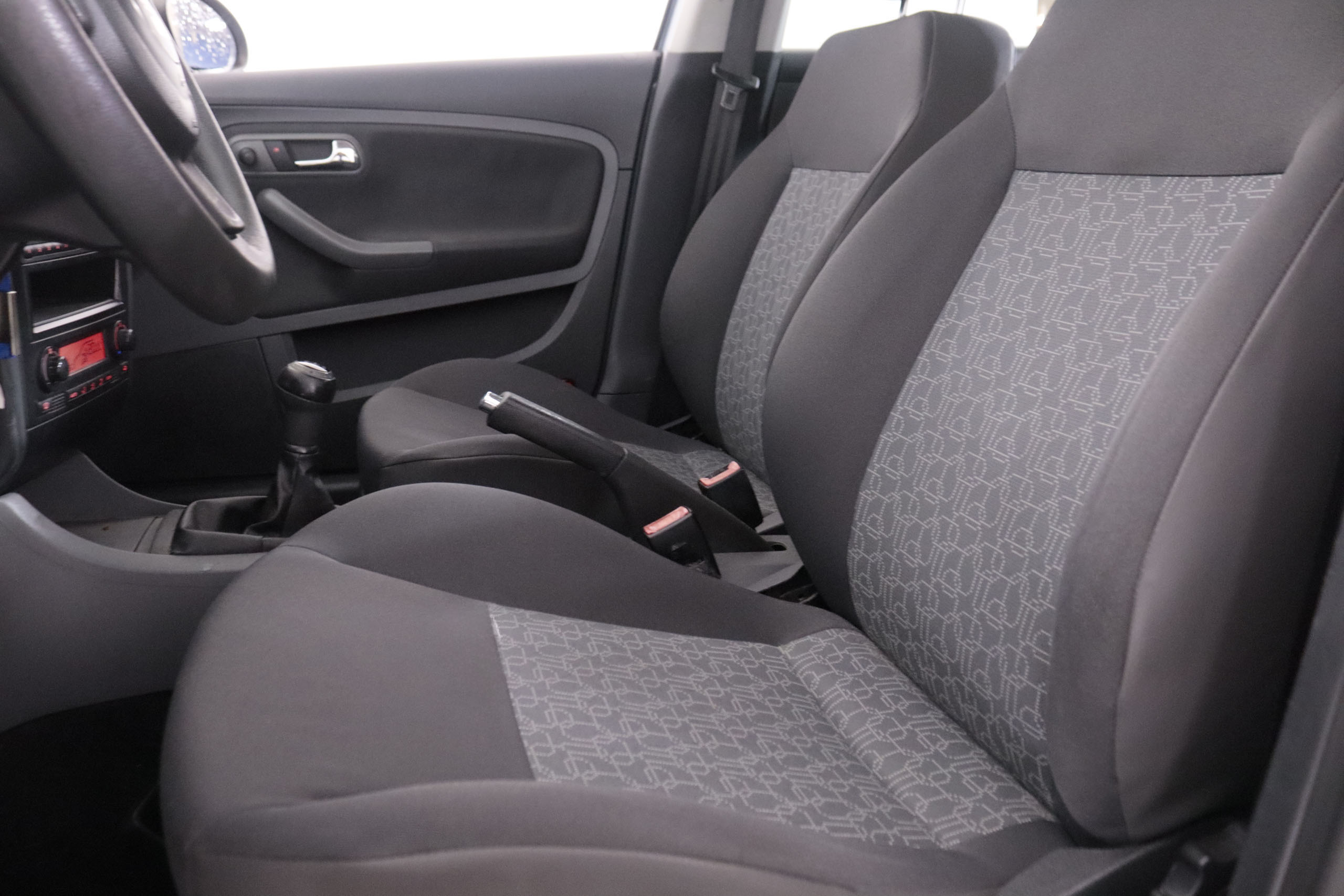 Seat Ibiza 1.4 TDI 80CV 5P foto 20