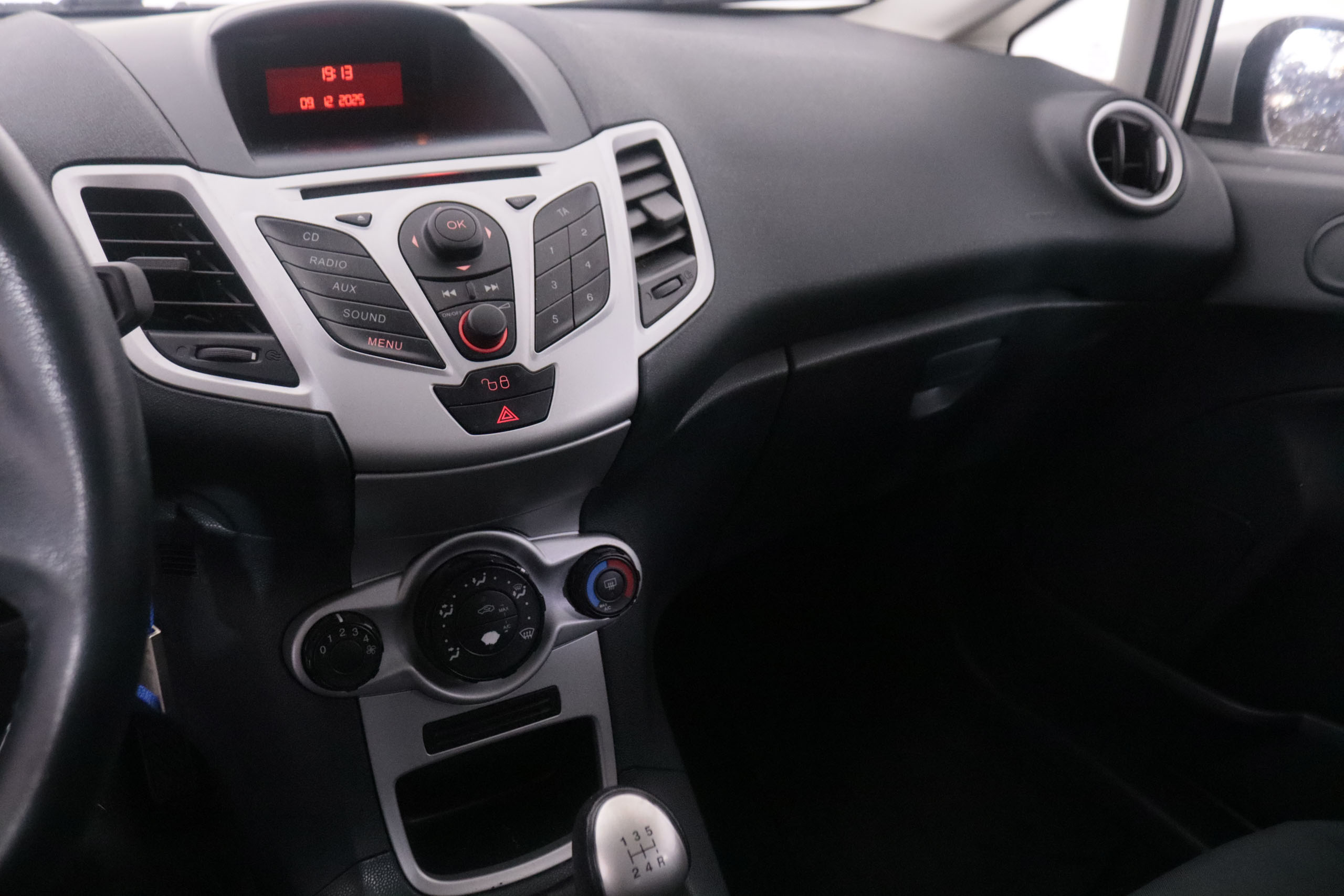 Ford Fiesta 1.2 TREND 82CV 5P foto 18