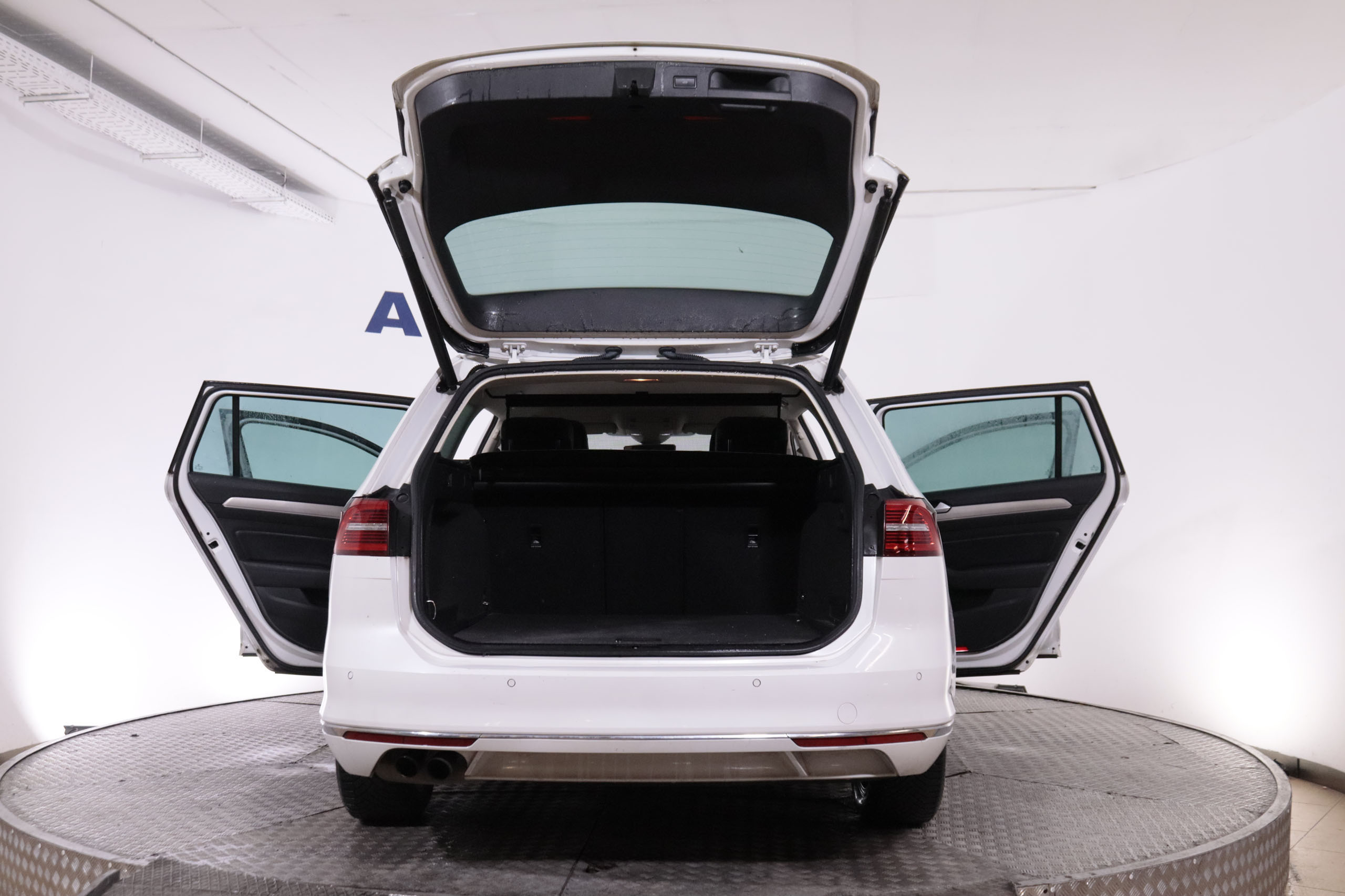 Volkswagen Passat VARIANT 2.0 TDI 190CV EXCLUSIVE AUTO DSG 5P # NAVY,CUERO,FAROS LED, foto 10