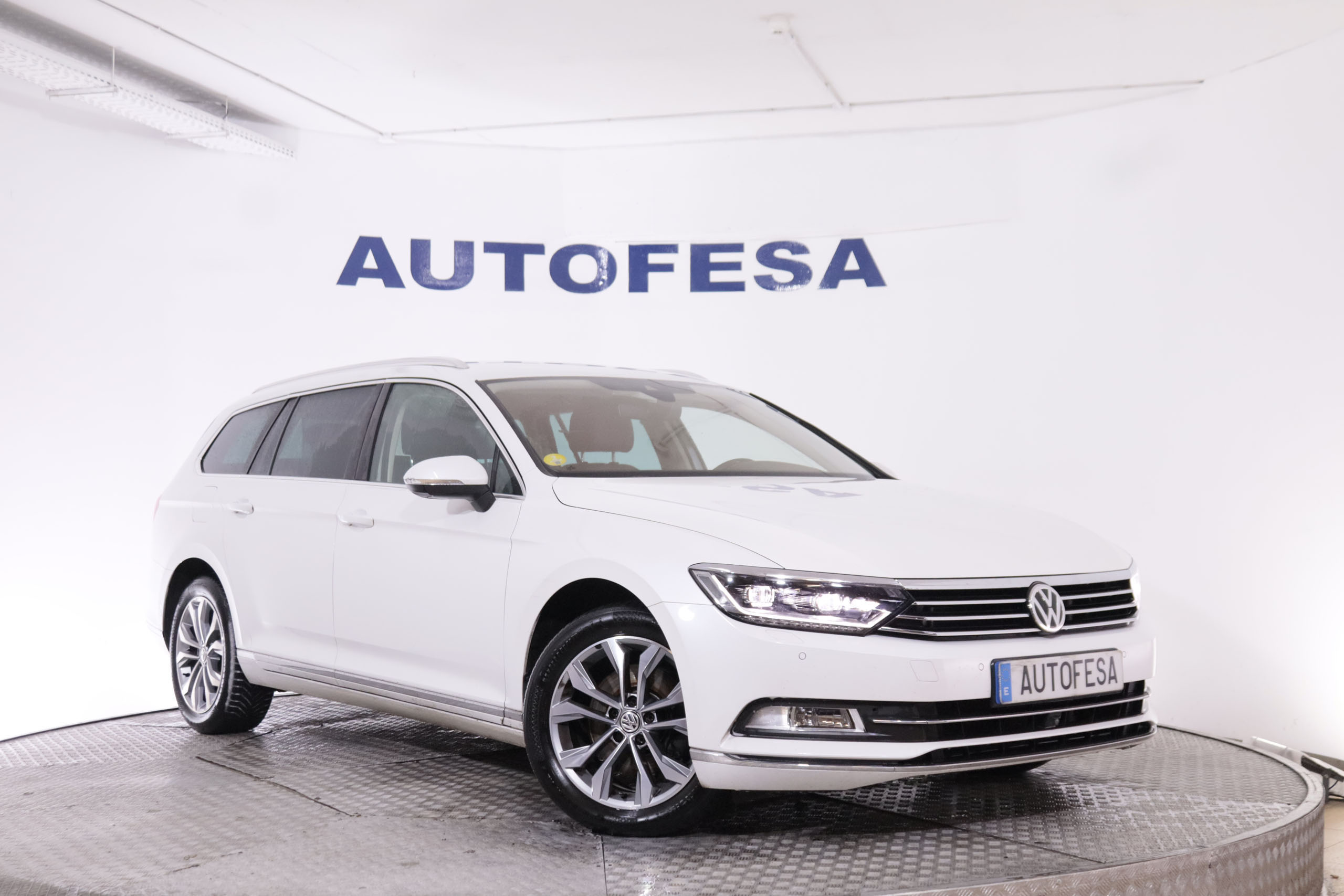 Volkswagen Passat VARIANT 2.0 TDI 190CV EXCLUSIVE AUTO DSG 5P # NAVY,CUERO,FAROS LED, foto 3