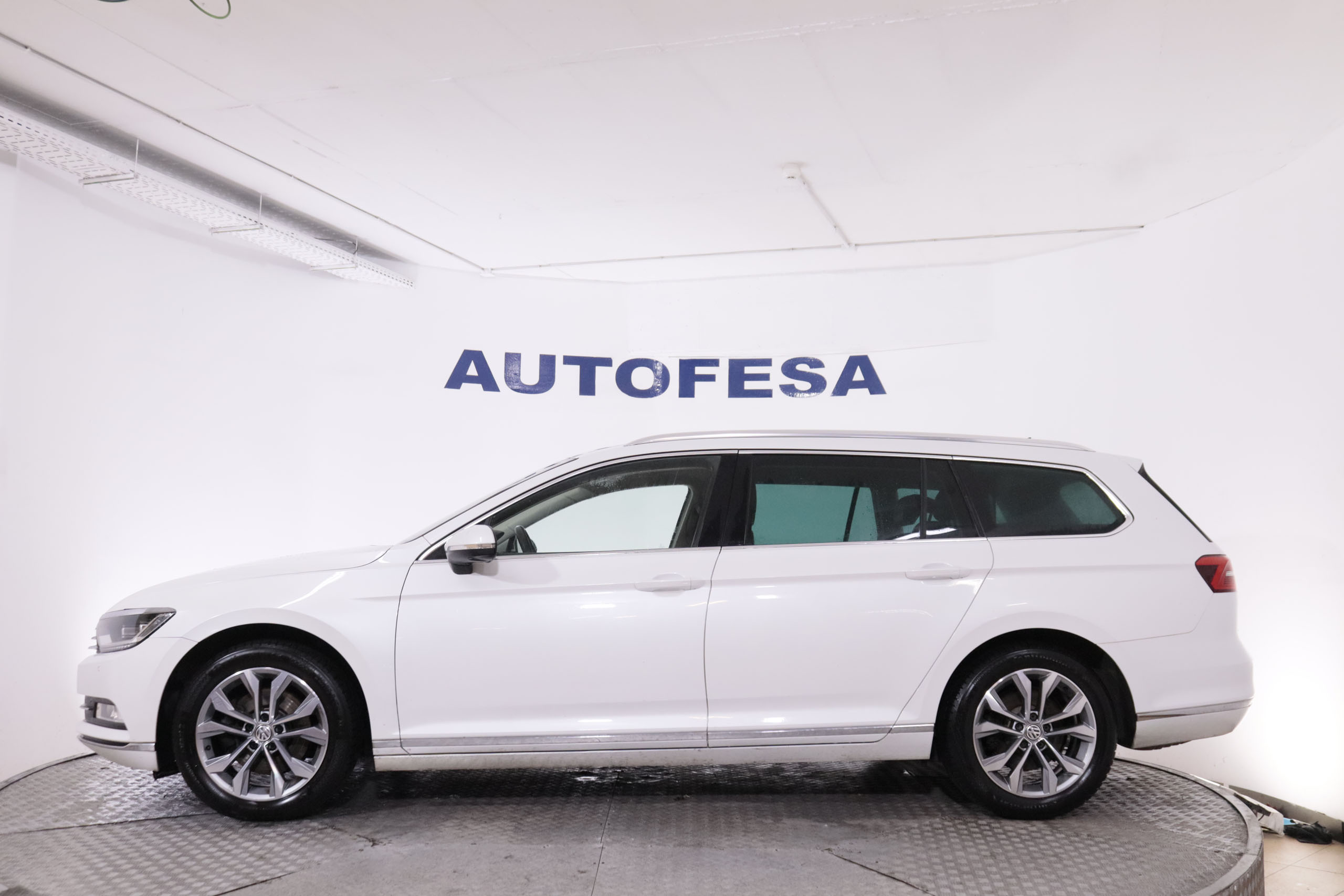Volkswagen Passat VARIANT 2.0 TDI 190CV EXCLUSIVE AUTO DSG 5P # NAVY,CUERO,FAROS LED, foto 13