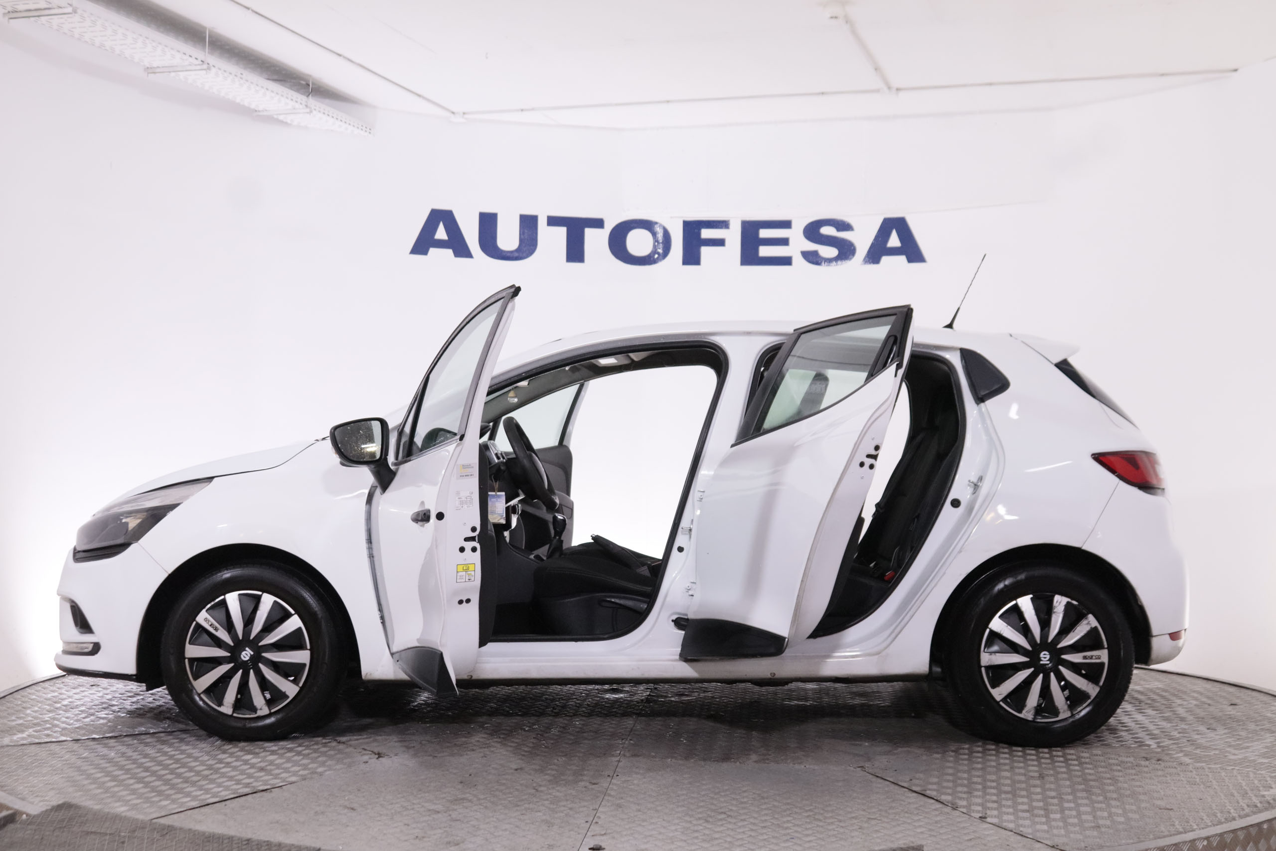 Renault Clio 1.5 DCI BUSINESS 75CV 5P # IVA DEDUCIBLE foto 10