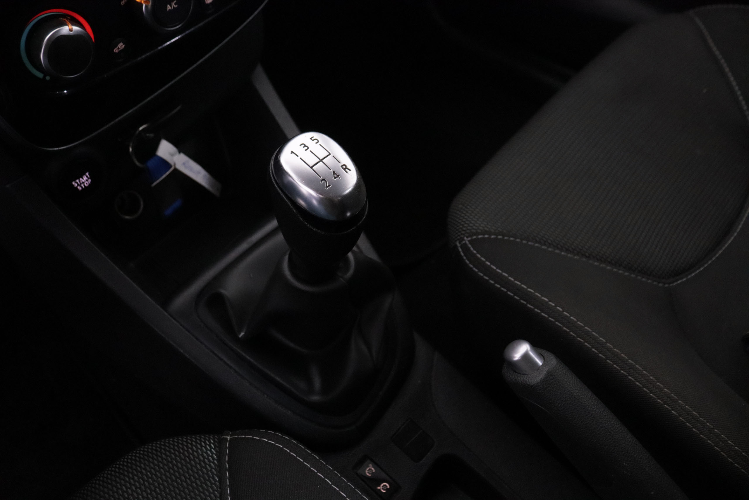 Renault Clio 1.5 DCI BUSINESS 75CV 5P # IVA DEDUCIBLE foto 19